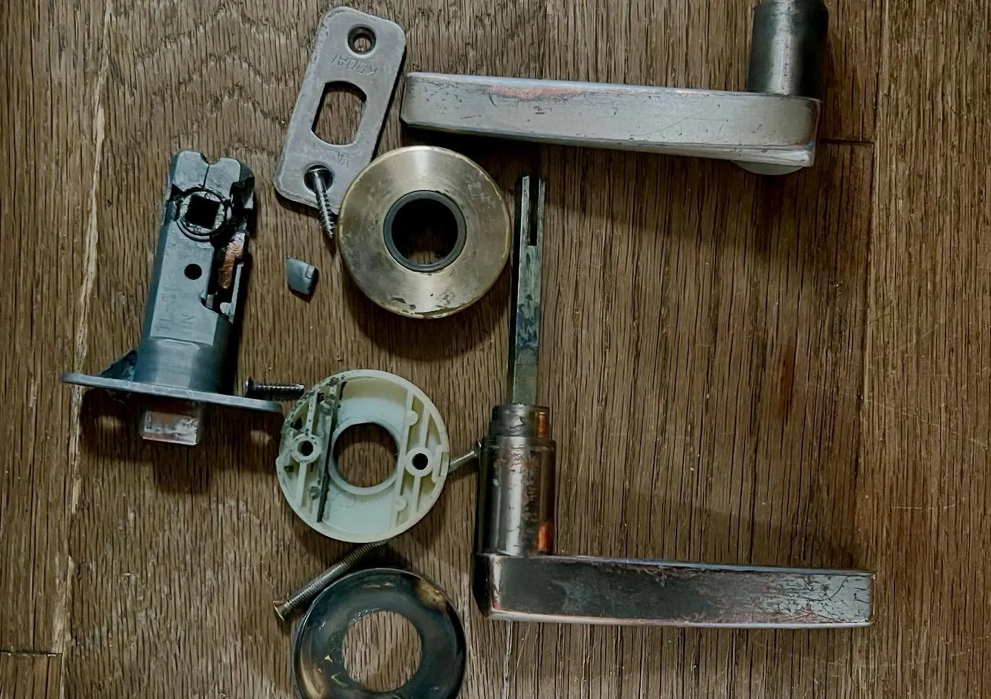 🔑リビング扉のラッチ修理エピソード✨