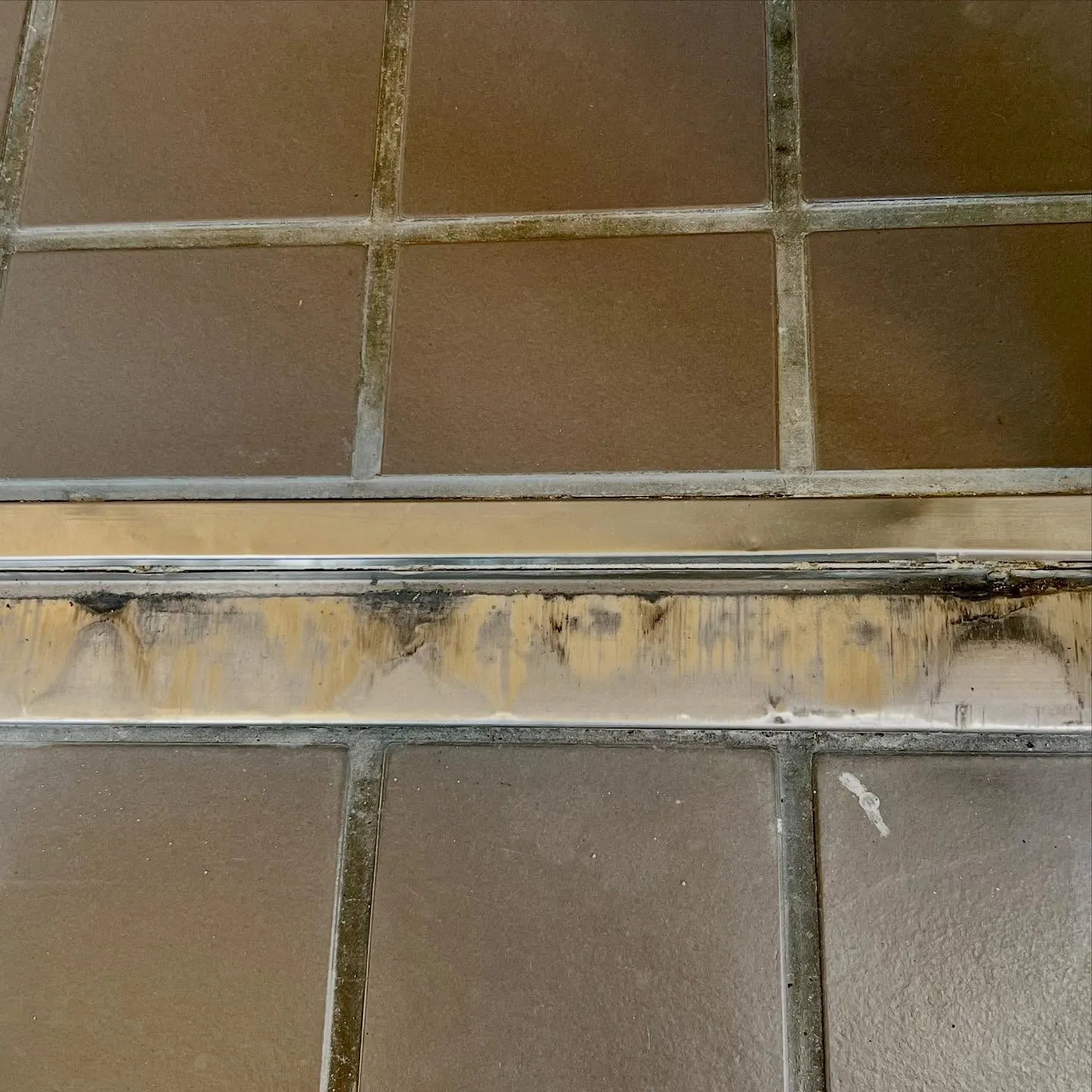 厄介な現場にも挑戦!新日軽ドアの鍵交換対応出来るか?🔧🚪