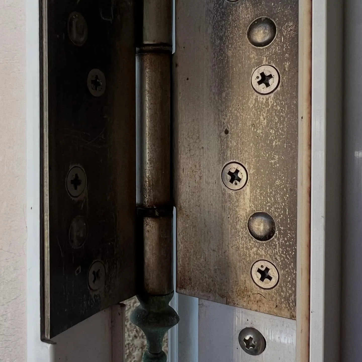 厄介な現場にも挑戦!新日軽ドアの鍵交換対応出来るか?🔧🚪