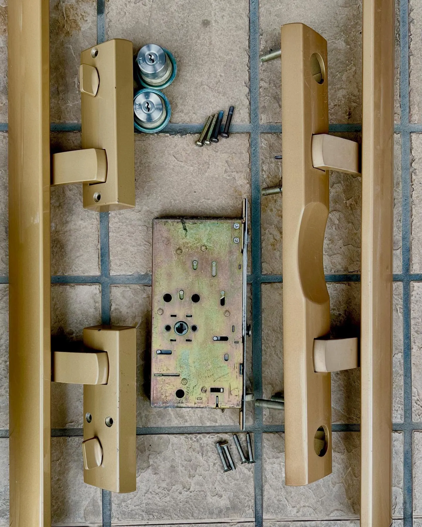 「鍵抜け不具合解決！ガードロックと鍵交換の事例」