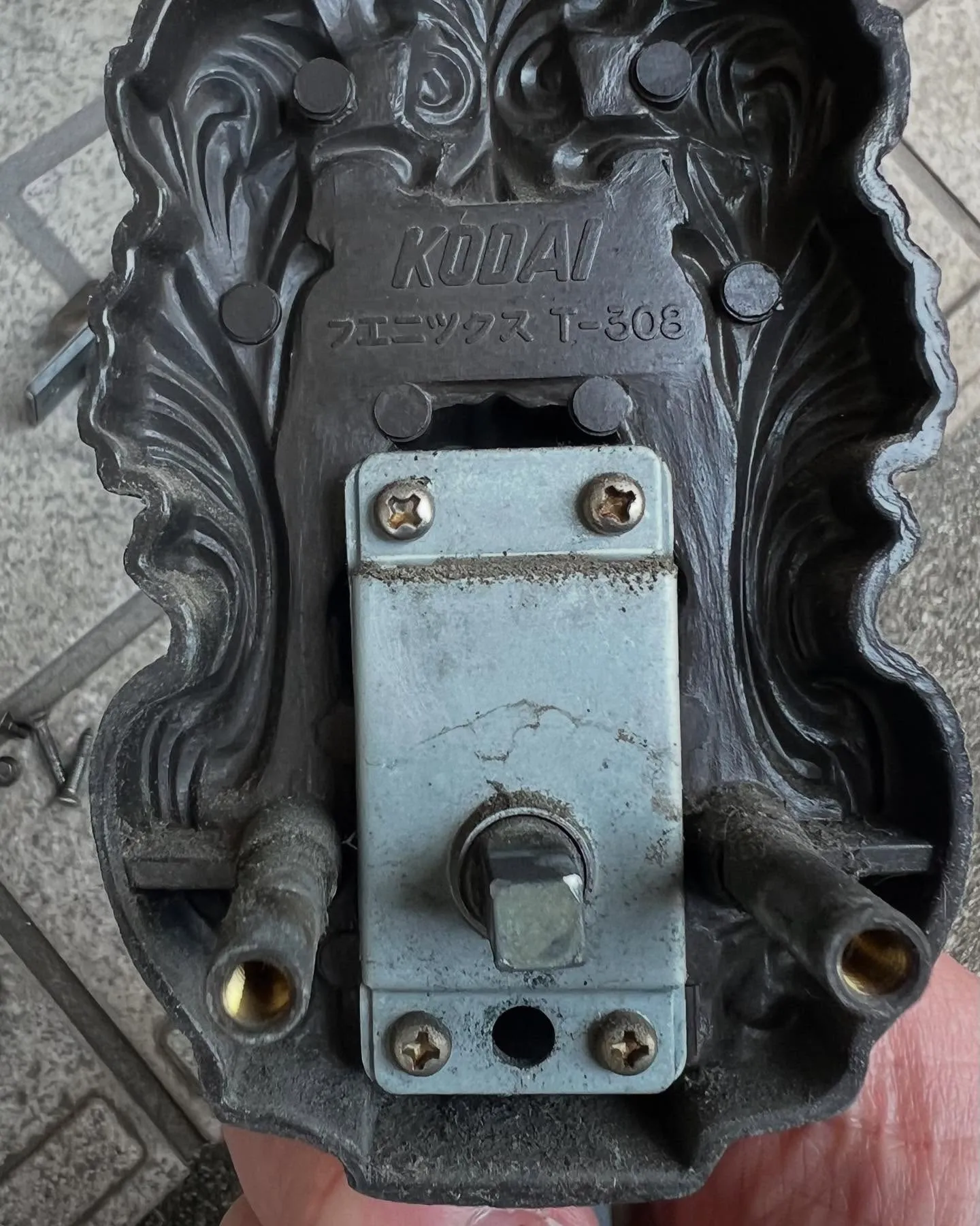 最近、サムラッチ錠のトラブルが増えています。