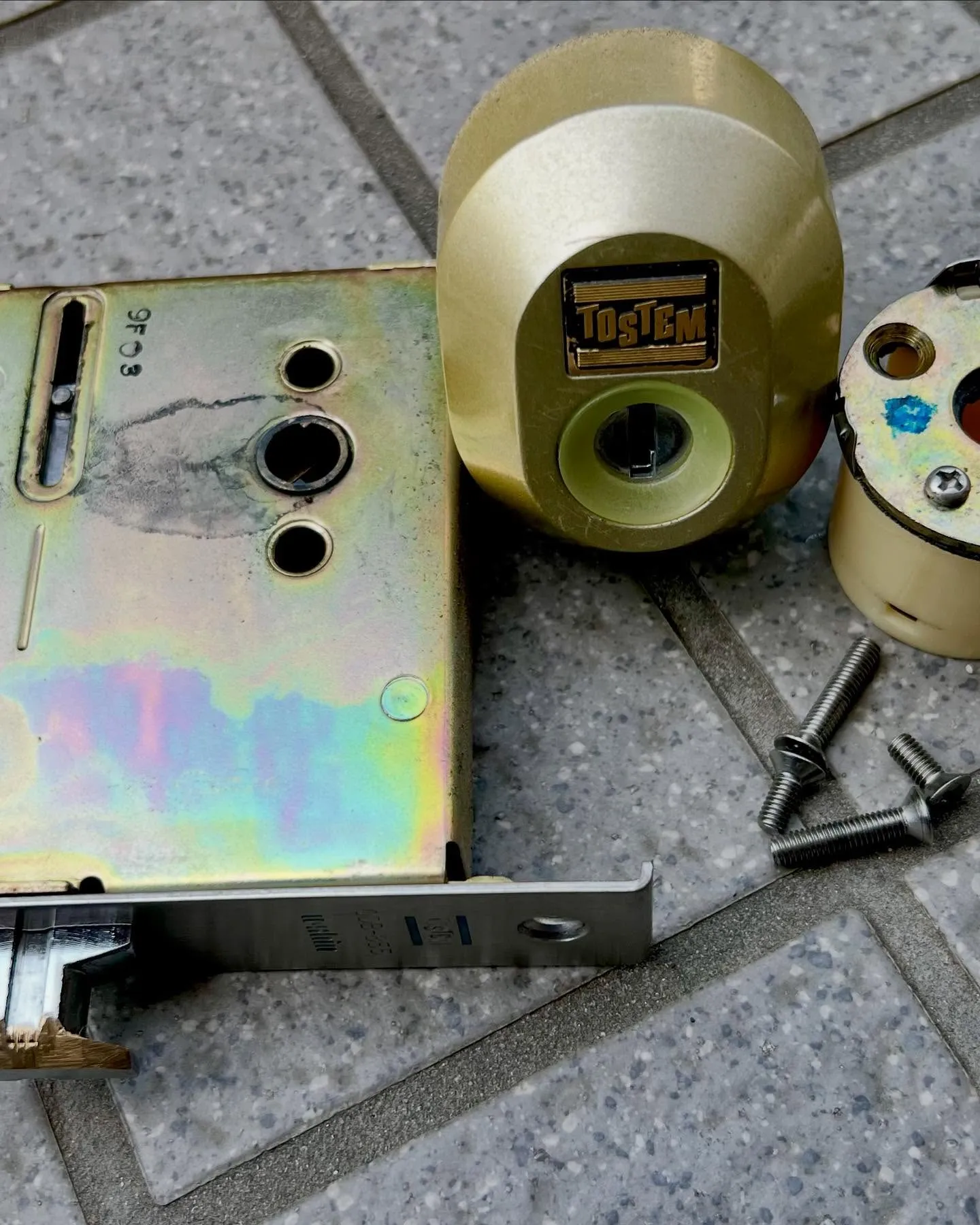 🔑 TOSTEM（LIXIL）玄関ドアの鍵交換！🔑 