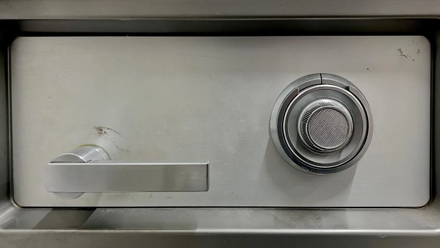 【ダイヤル変更、責任の重みとプロの技】