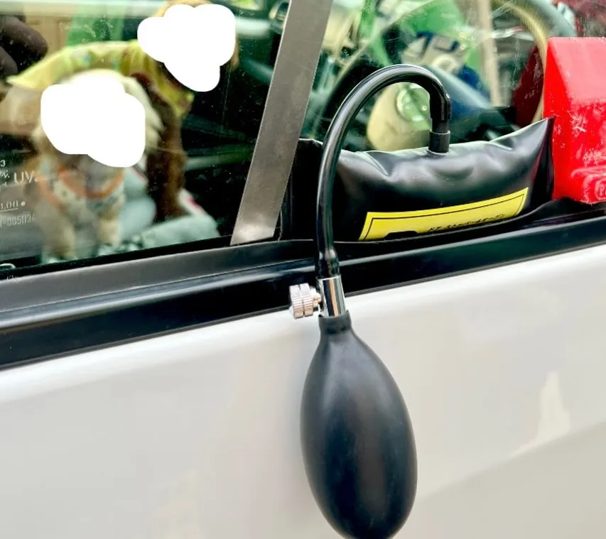 🚗🐶【本日3件目:犬によるインロック事件!?】🐾🔑