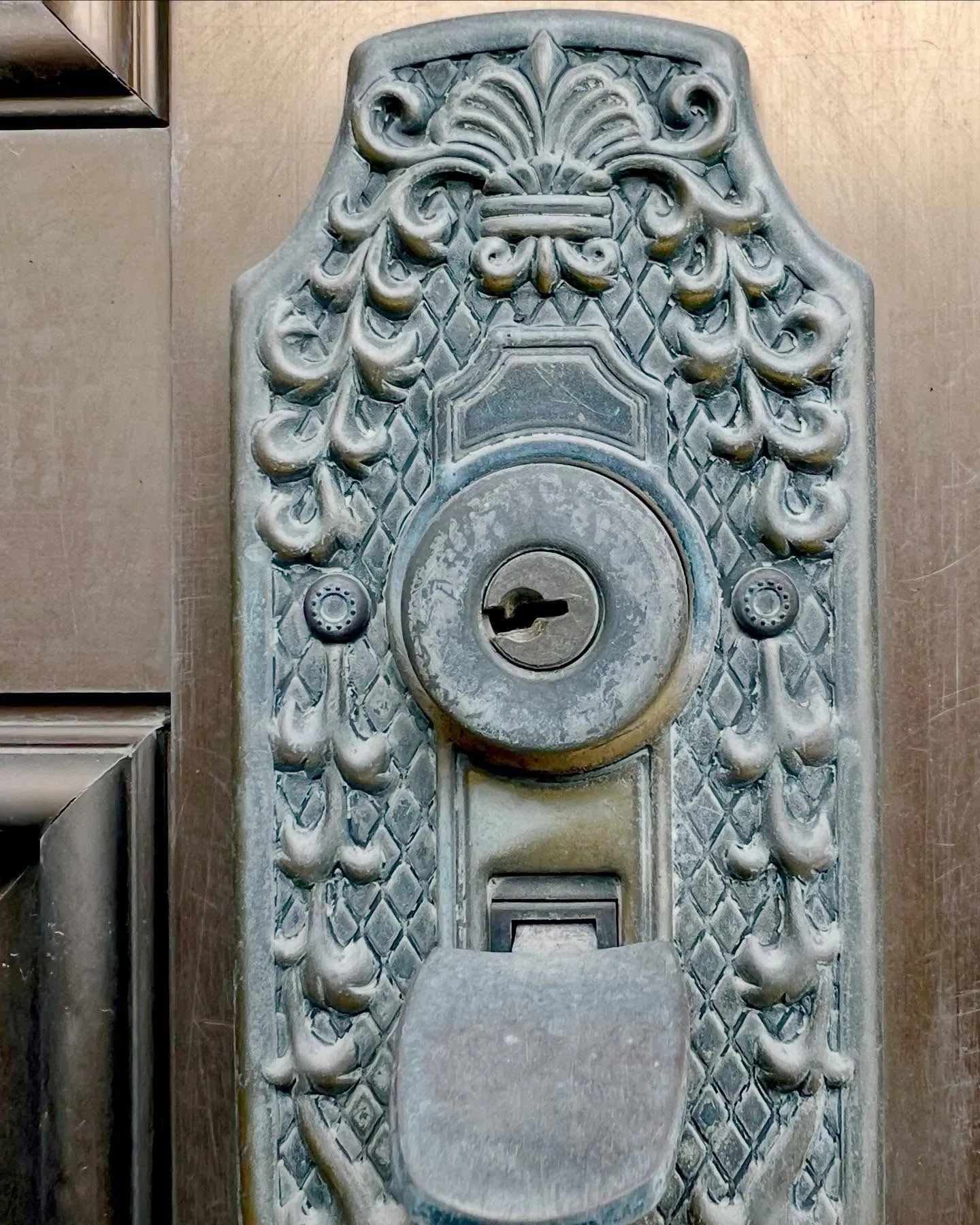 🔑【10年以上開かずの玄関扉、ついに解錠！】  