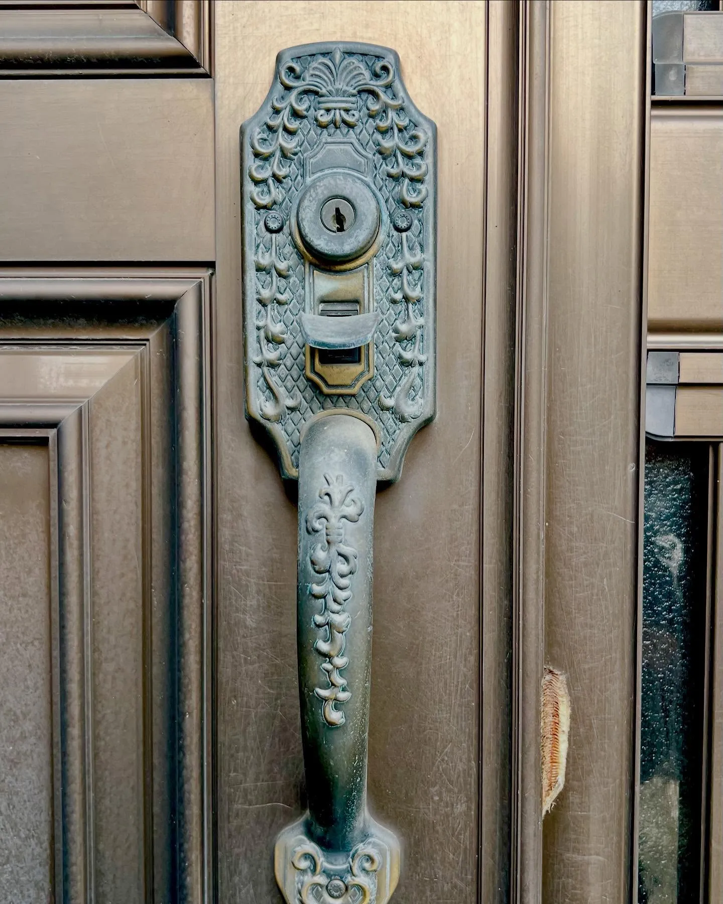 🔑【10年以上開かずの玄関扉、ついに解錠！】  