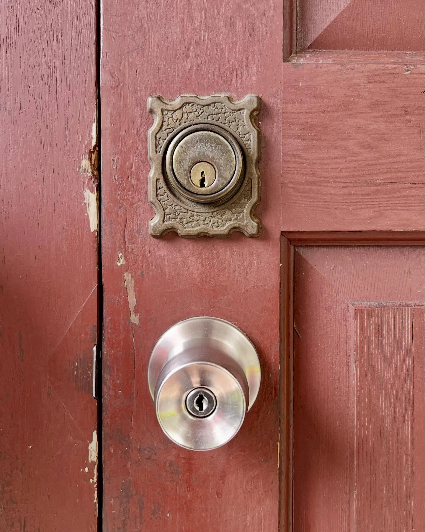 🔐【本日の業務:防犯性アップの鍵交換】🔐