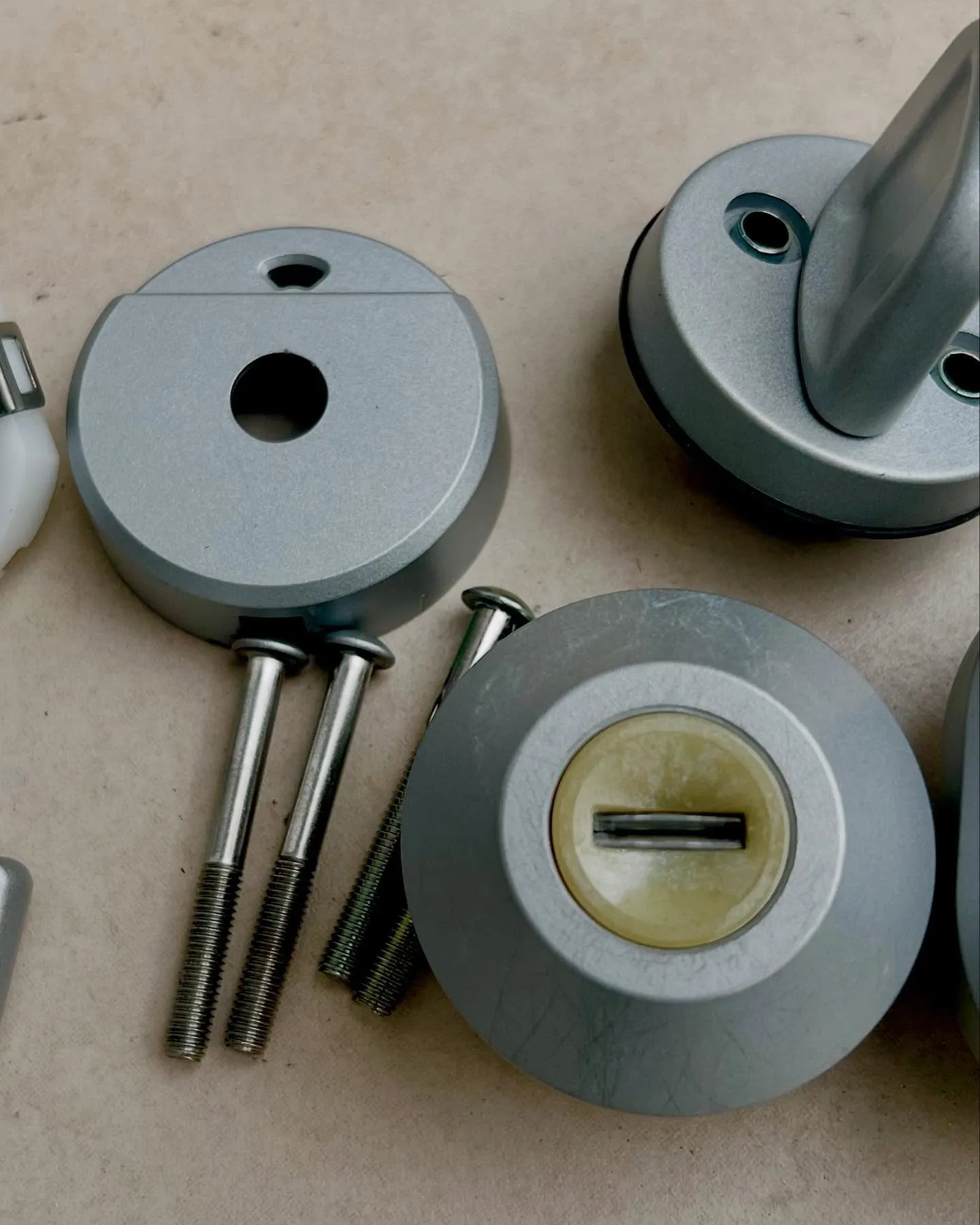 5月23日に鍵を紛失されたお客様から、月末の交換依頼をいただ...