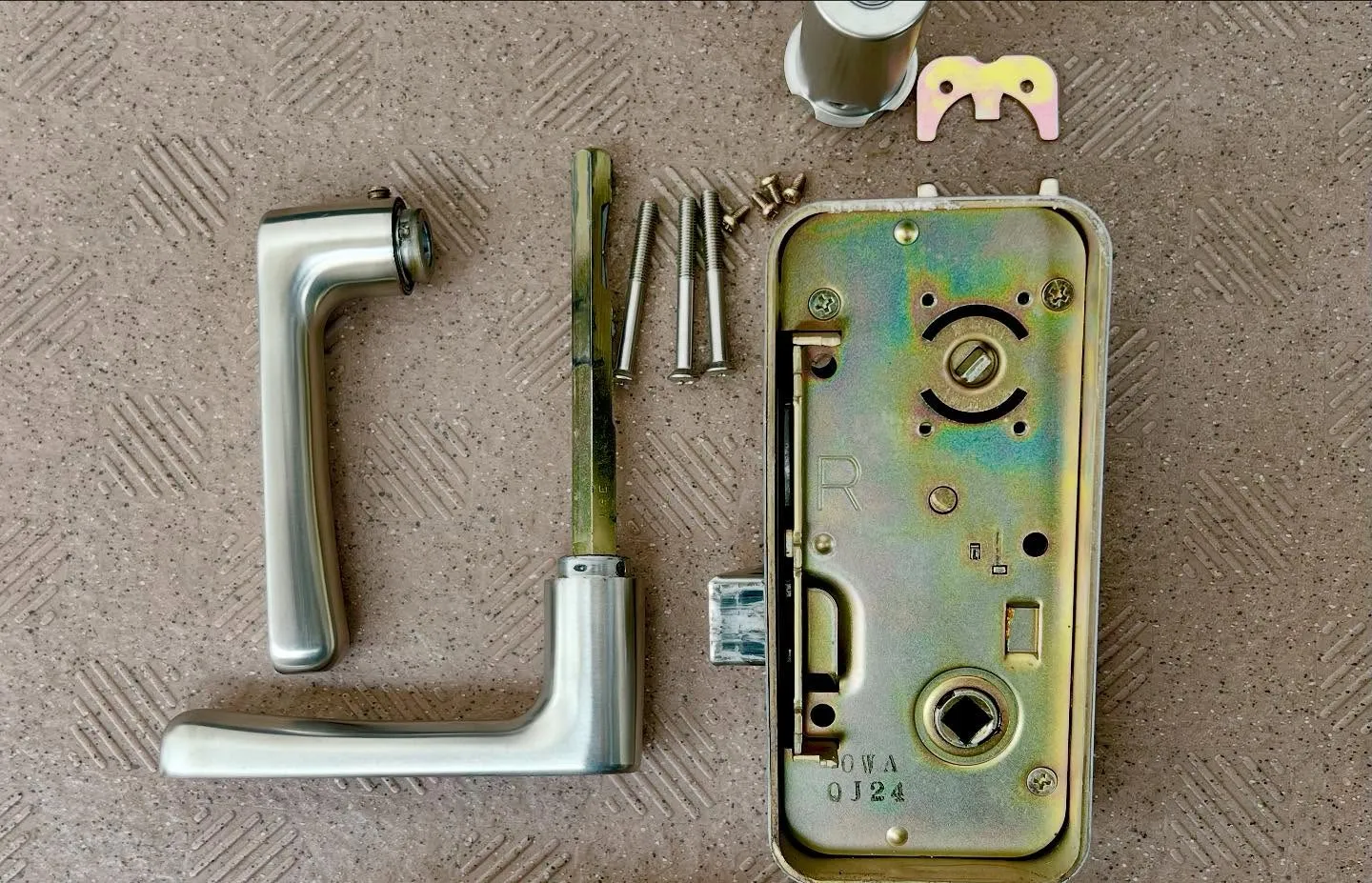 🔑 「おばあちゃんの鍵交換対応で、安心をお届け!」 🔑