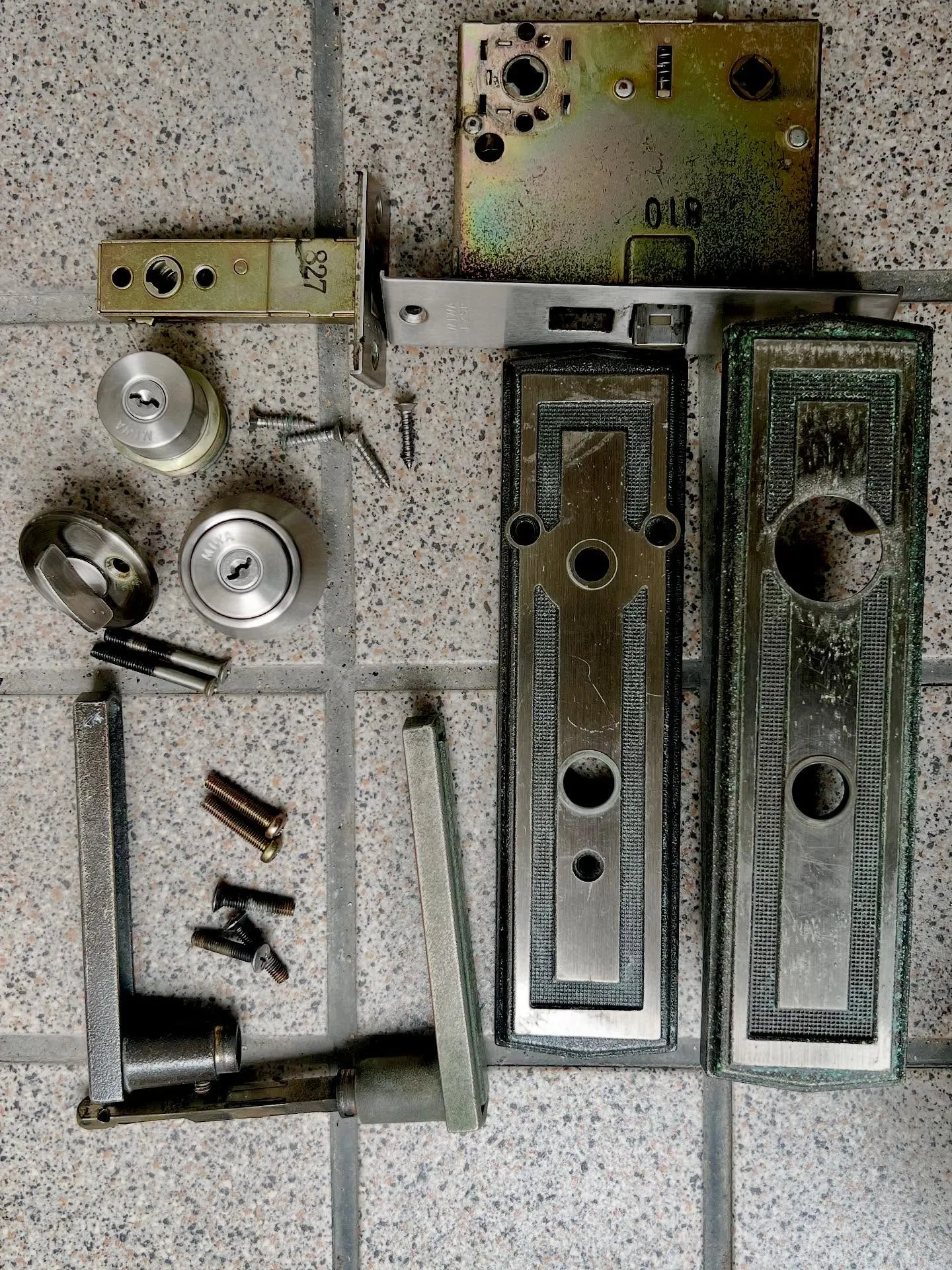 【YKK錠前、迅速対応で無事完了】