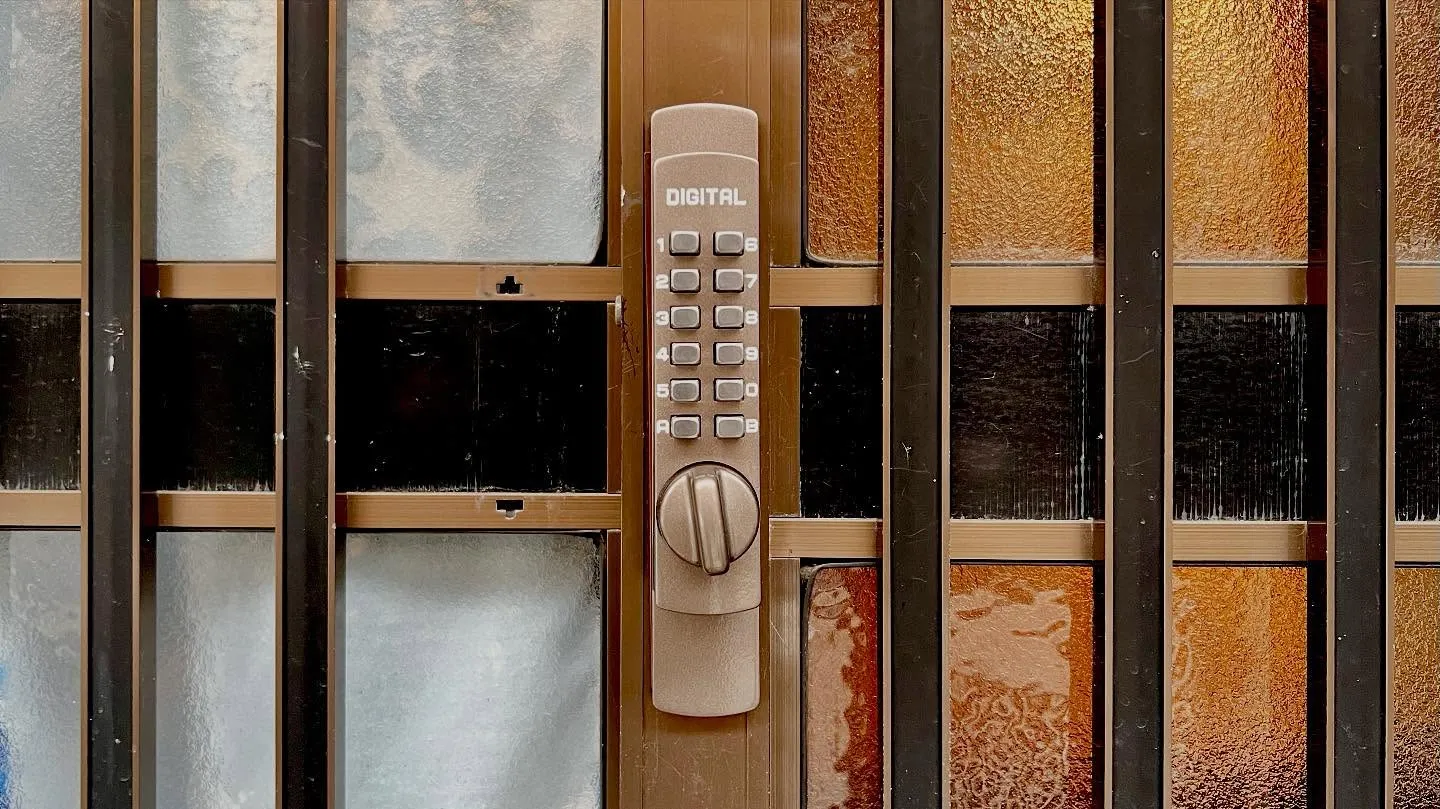 【民泊の鍵交換｜タイコー社P-900の導入】