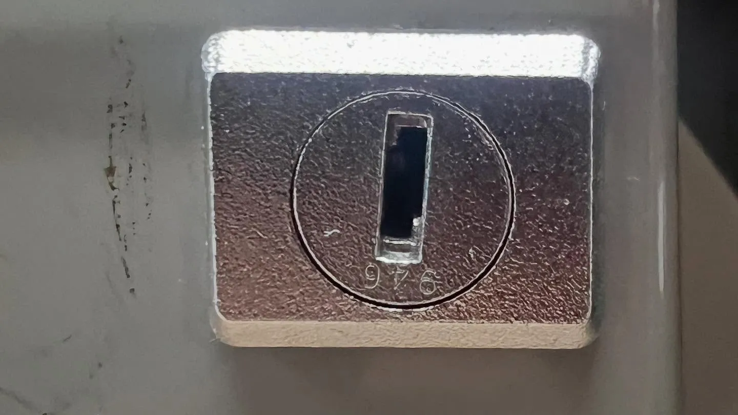 🔐【デスク鍵紛失による緊急対応】