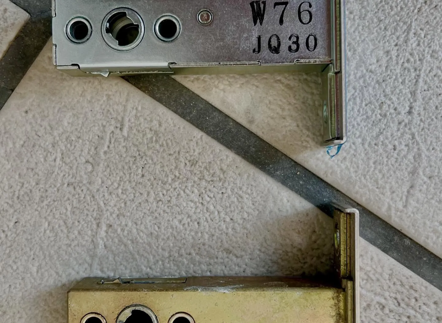 🔧【玄関下の鍵、開けにくい…その原因は？】  