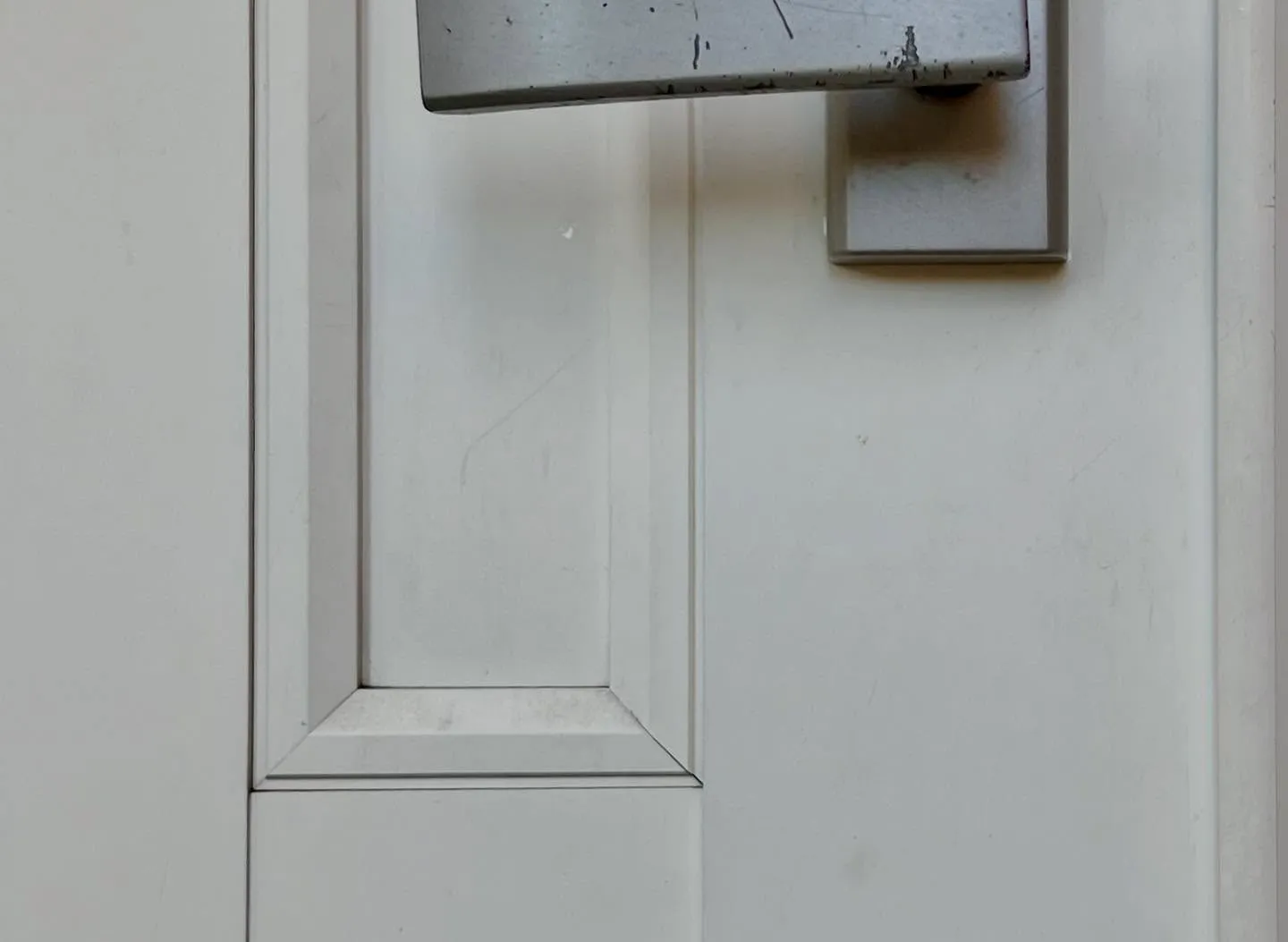 🔧【玄関下の鍵、開けにくい…その原因は？】  