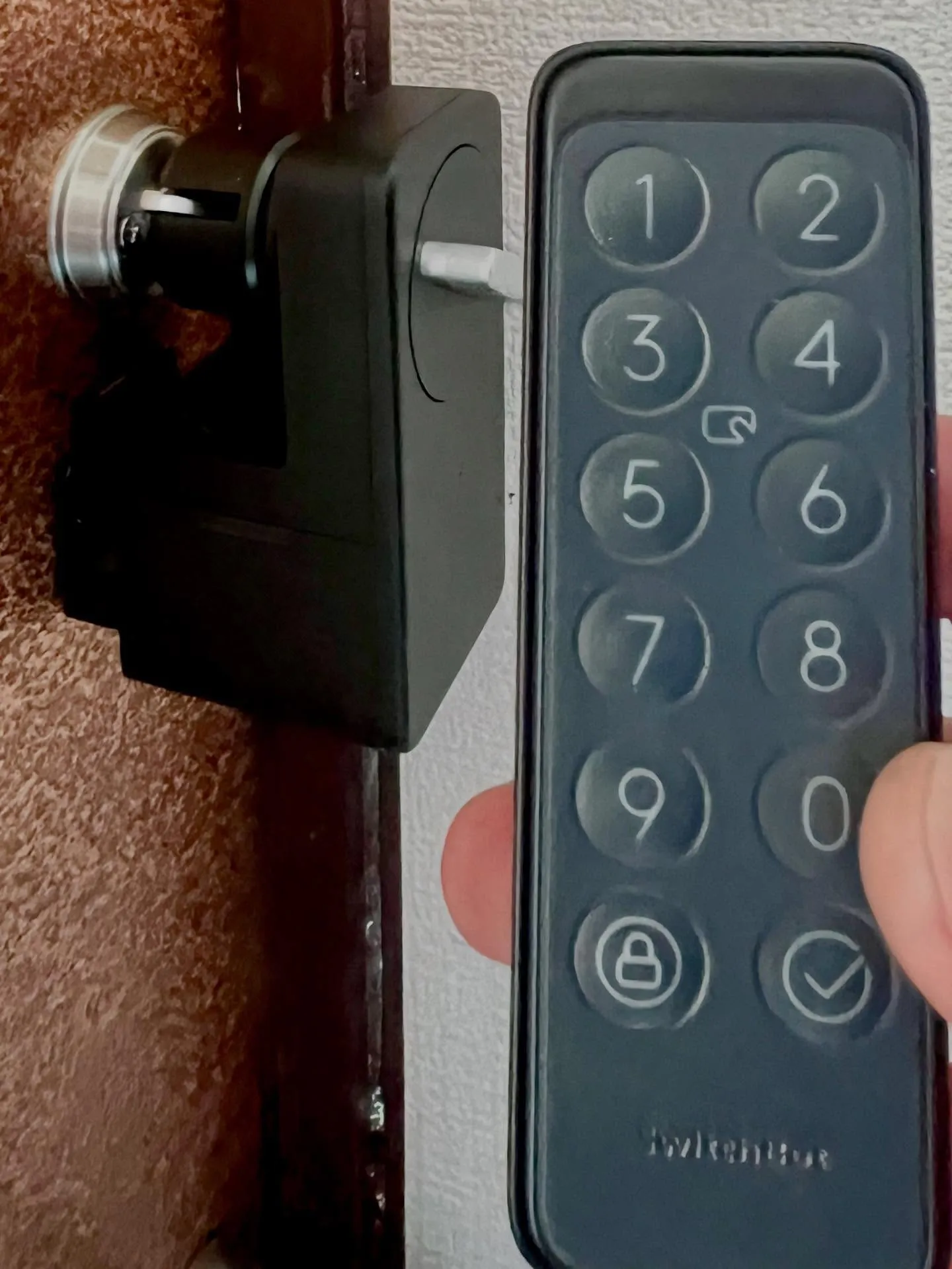 5月26日に鍵交換を行った民泊施設オーナー様より、暗証番号式...