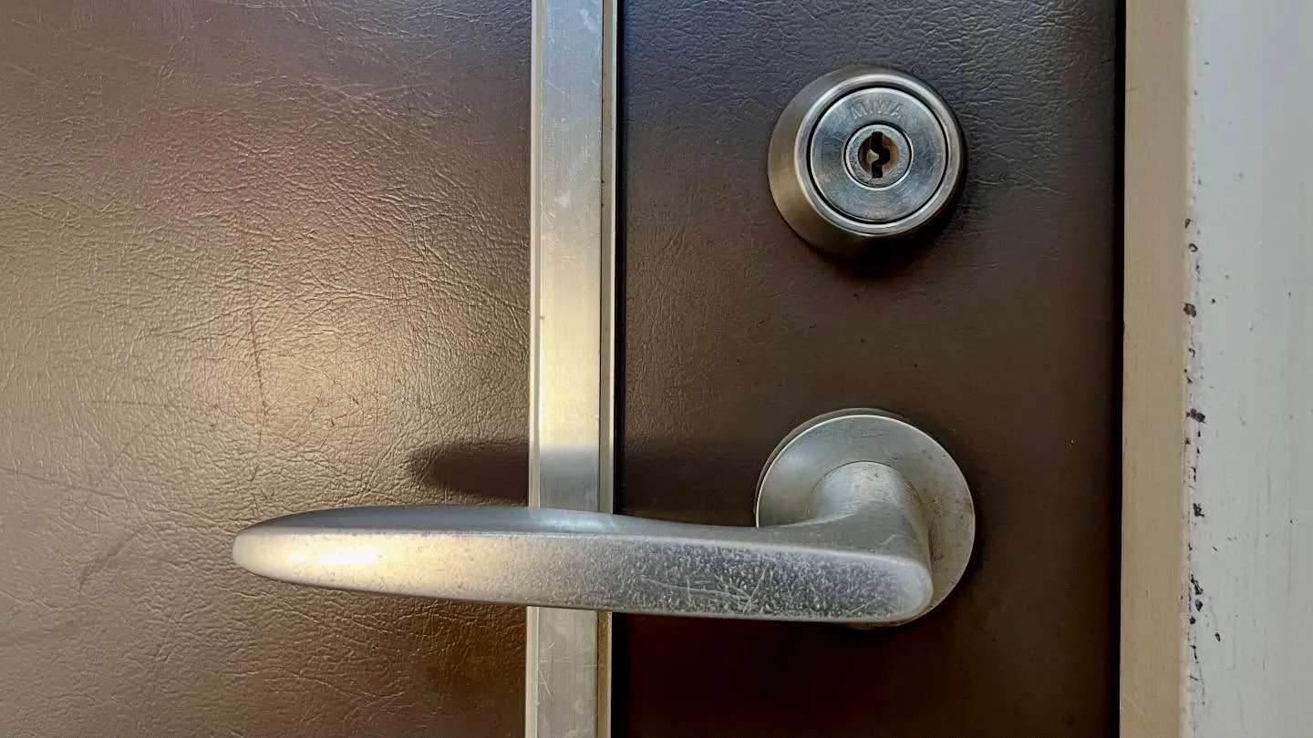 🔑【ハイツの鍵紛失→交換対応|おじいちゃんの安心を守る15分...