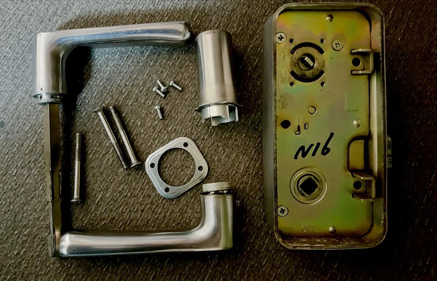 【朝イチの現場、約束5分前ギリ到着】