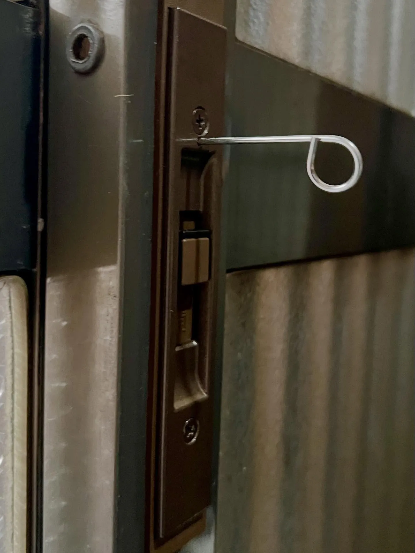 🔐廃盤錠前の不具合から、使いやすさと防犯性を両立した鍵交換へ...