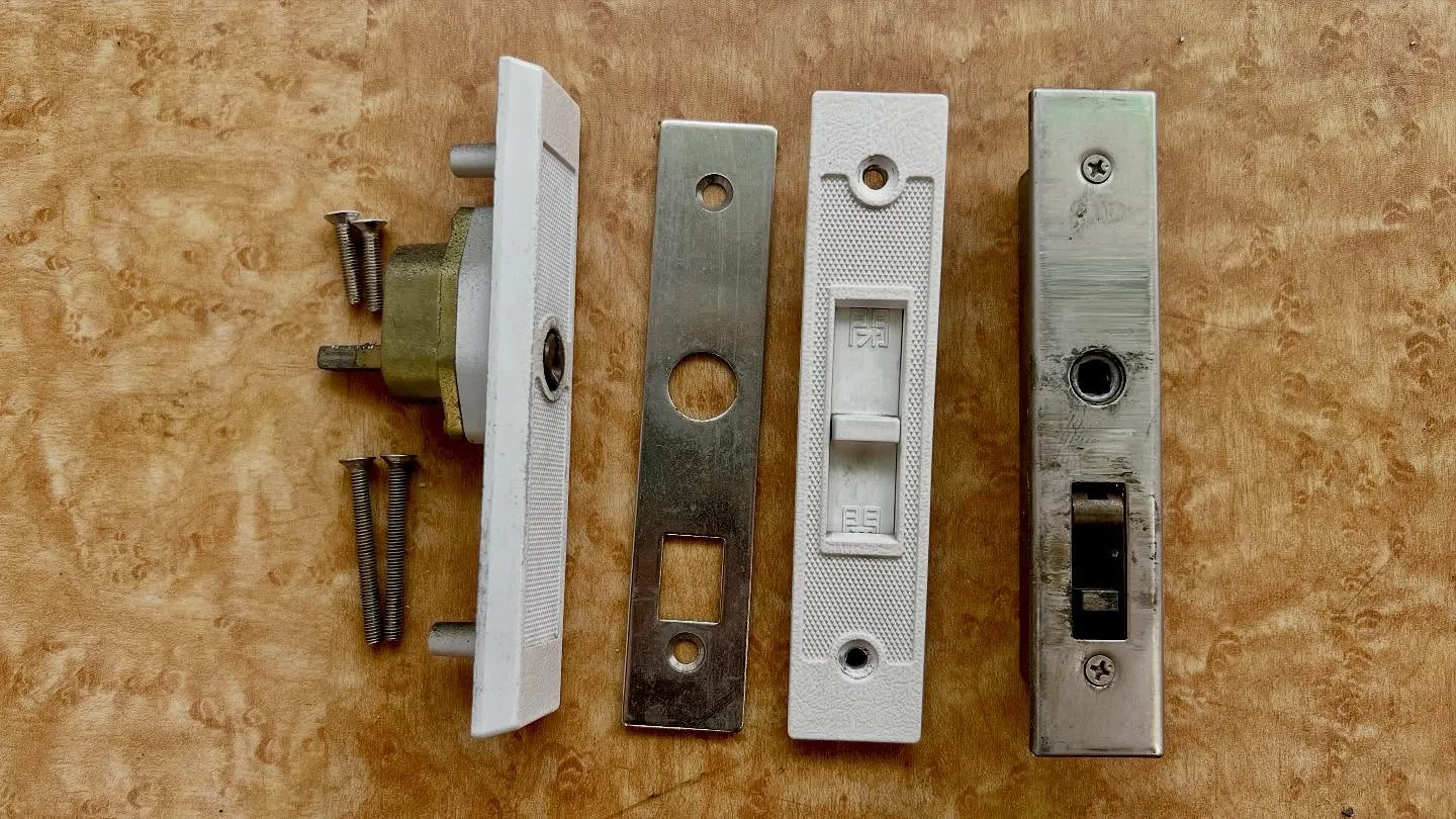 🔧【自動ドア錠前&シャッターボックス鍵交換】