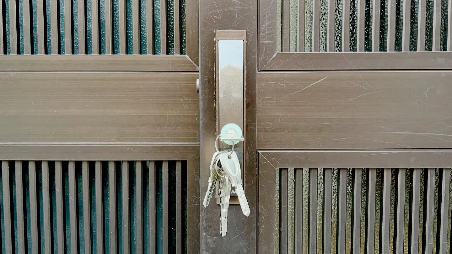 【鍵が有るけど開かない❓】