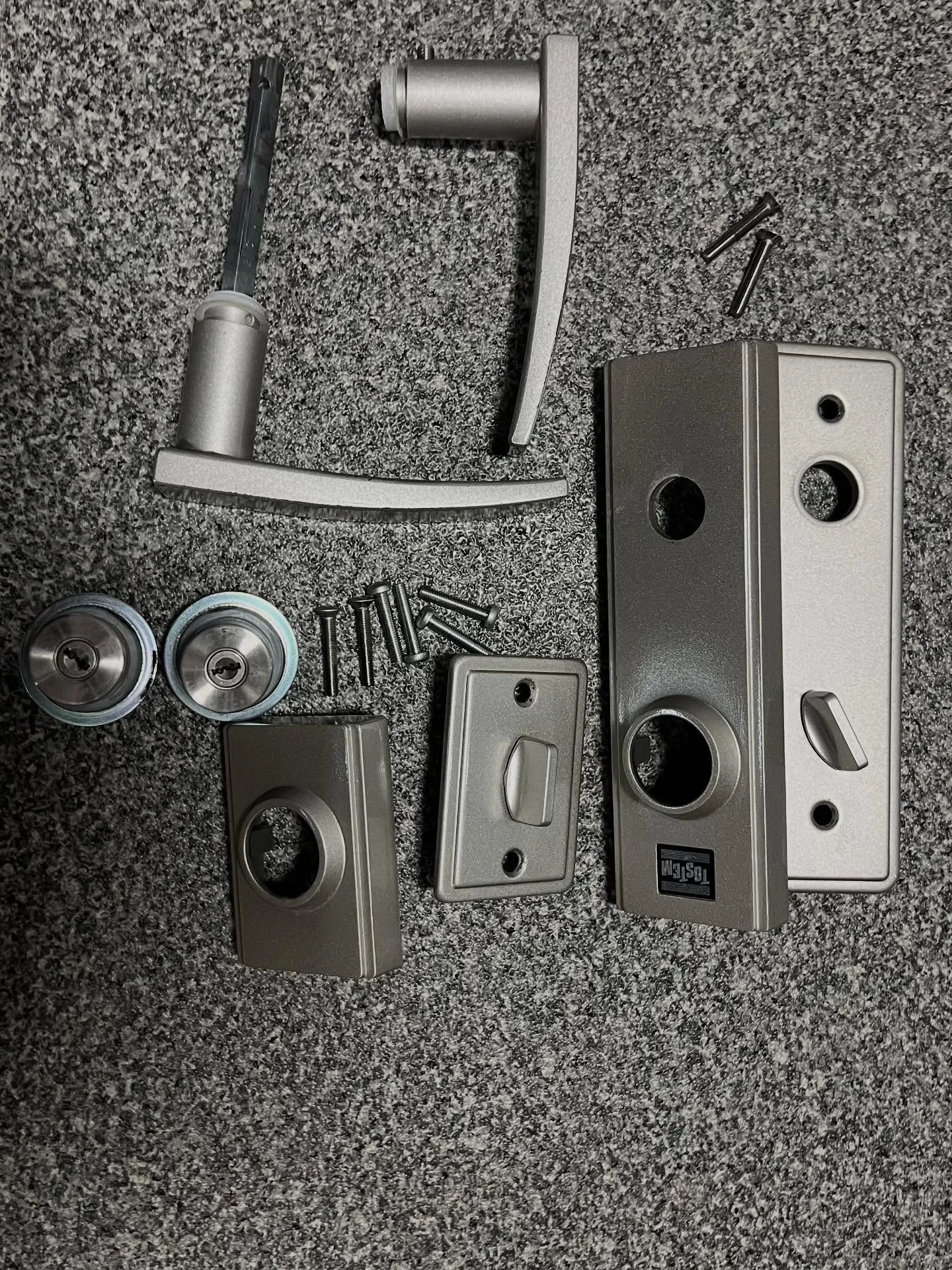 【朝一の現場は❓すぐ近くだったので鍵交換対応】