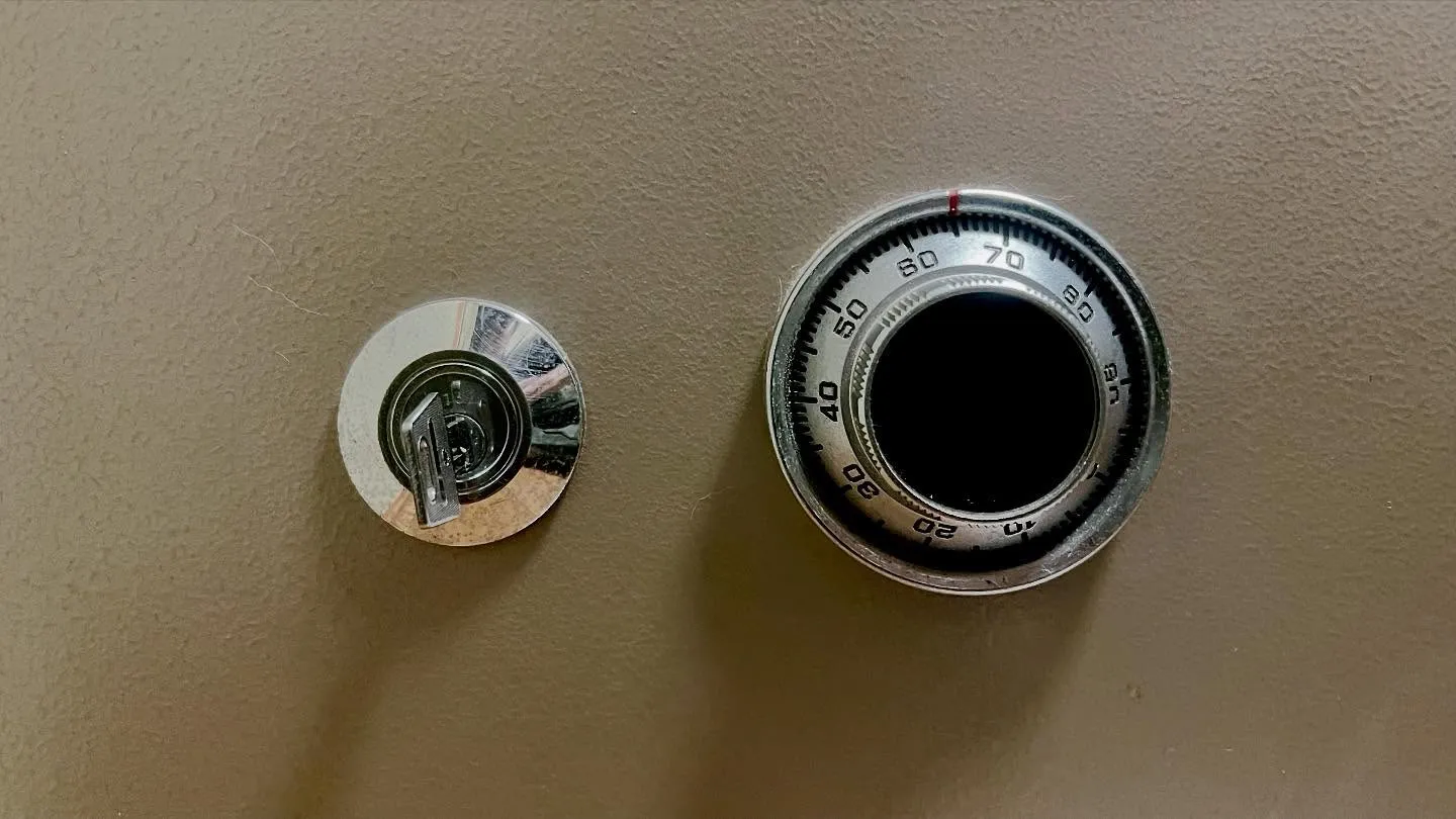 【昭和62年製の金庫、鍵なしからの復旧対応】