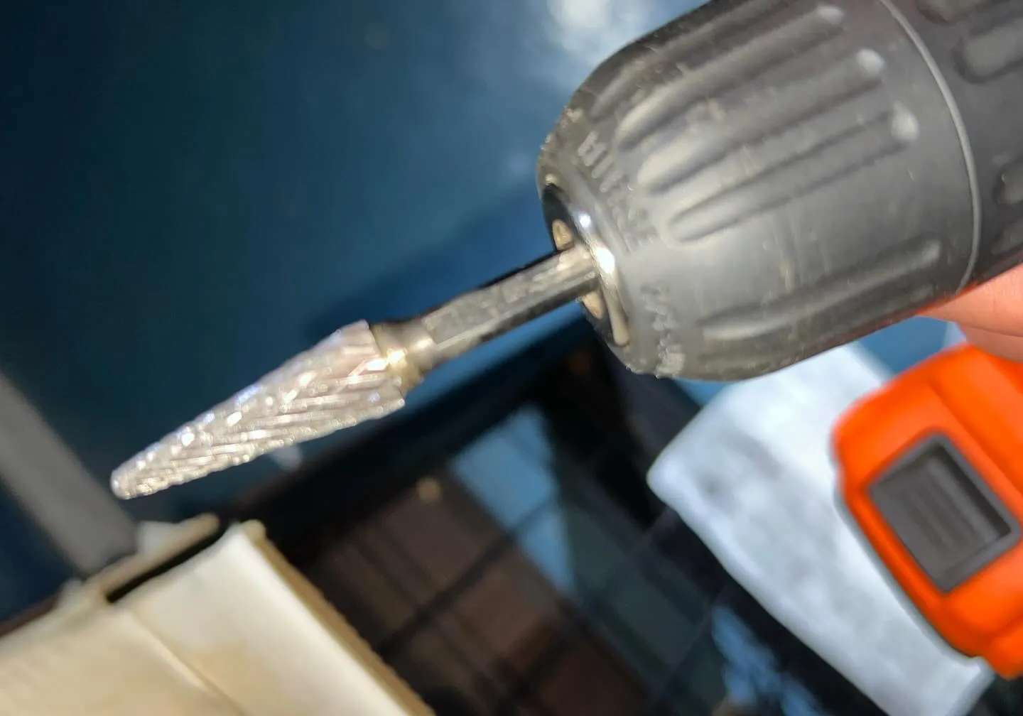 鍵紛失による夜間緊急開錠と交換対応