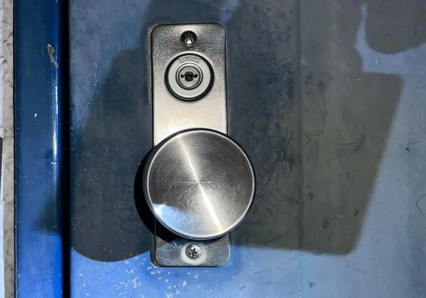 鍵紛失による夜間緊急開錠と交換対応