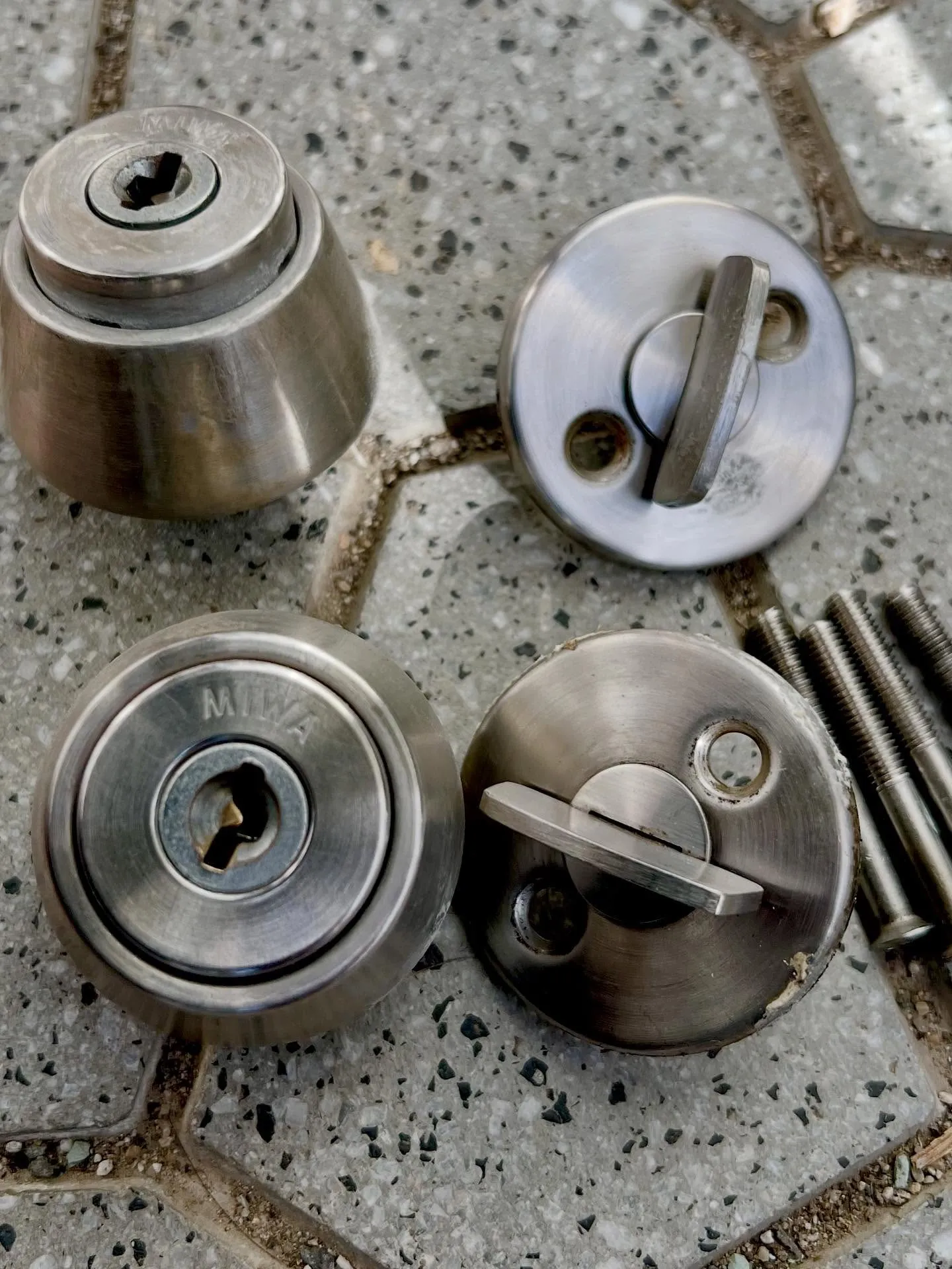 【本日の一件目鍵空回り、半分しか回らない‼️】