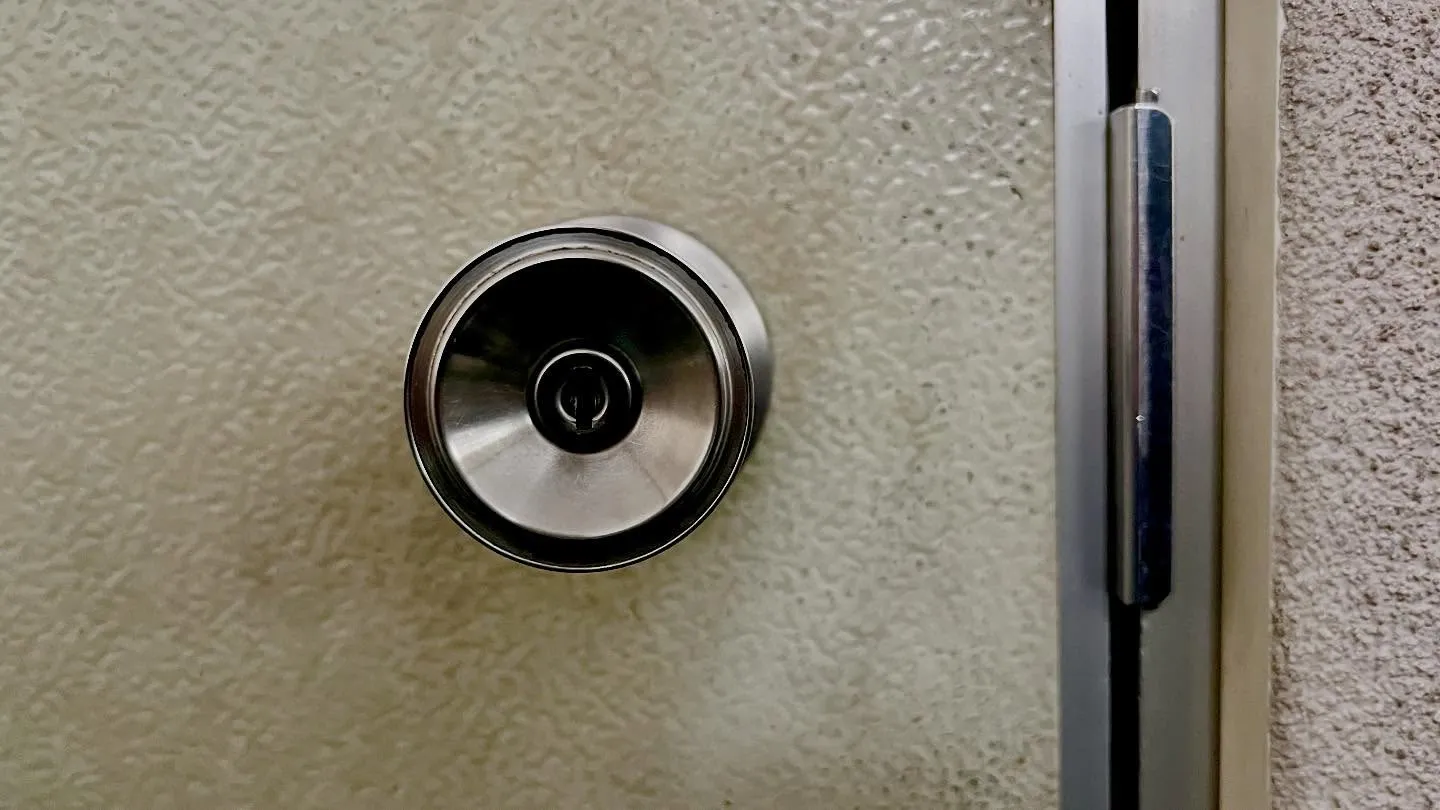 🔑【本日3件目、置き引き→至急鍵交換】