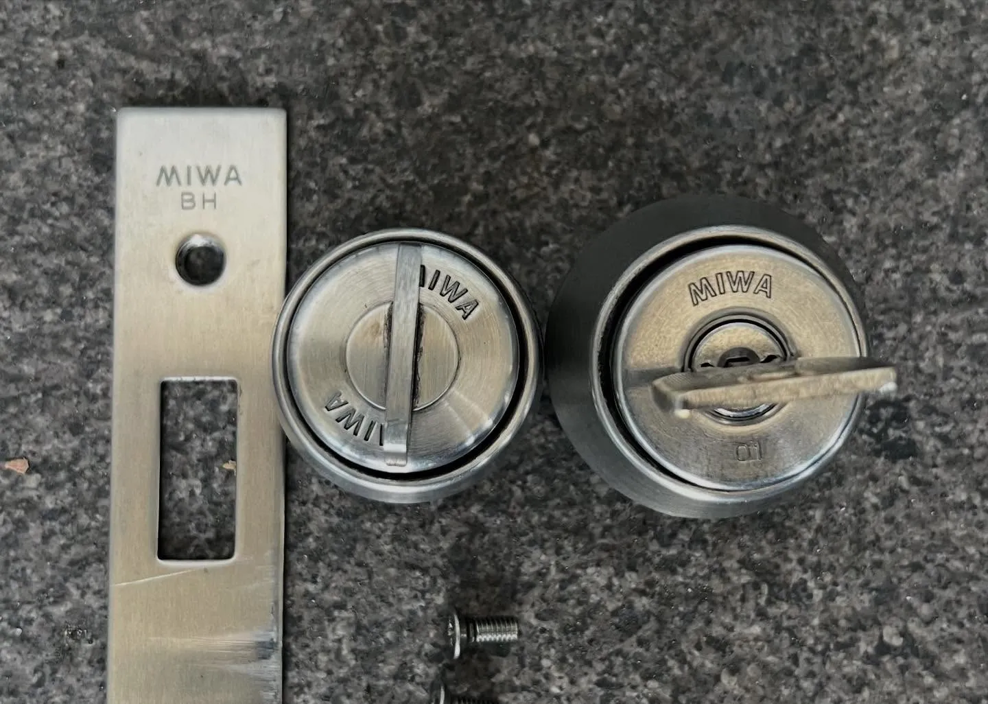 🔐【会社の鍵交換＆ツマミ不具合も即解決】