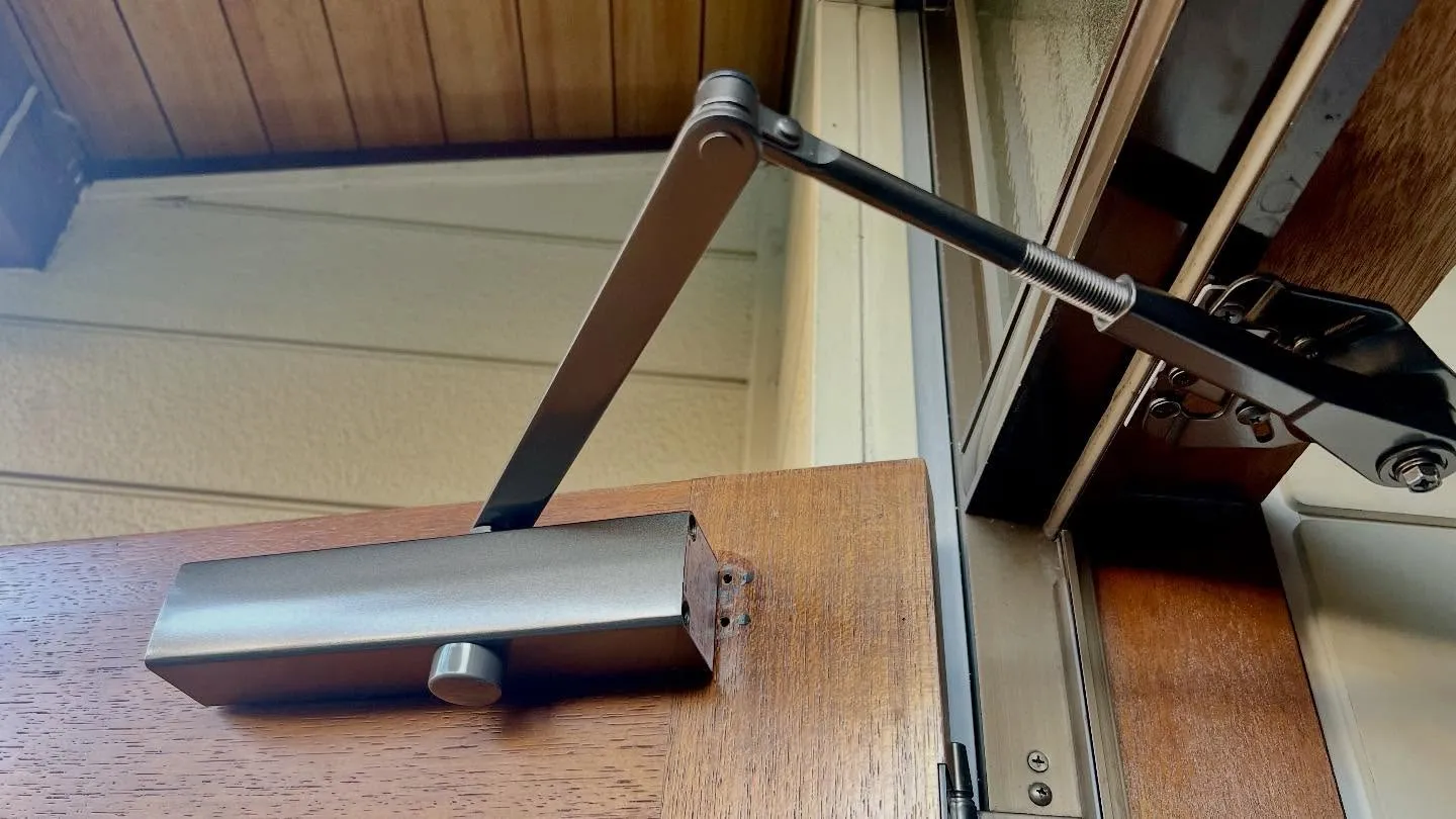 🔧【ドアがバターン！と閉まる…その原因は？】