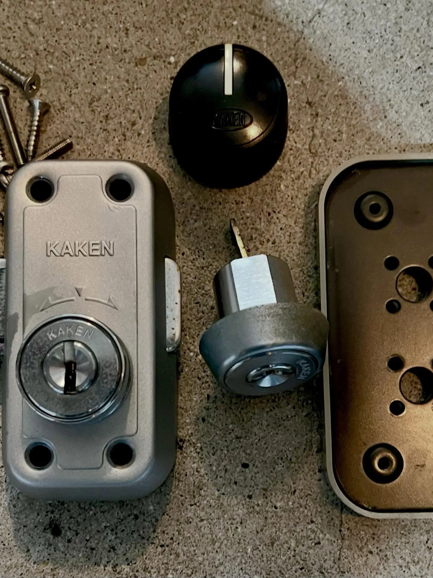 【中古住宅の鍵交換事例｜補助錠とディンプルキーのご提案】