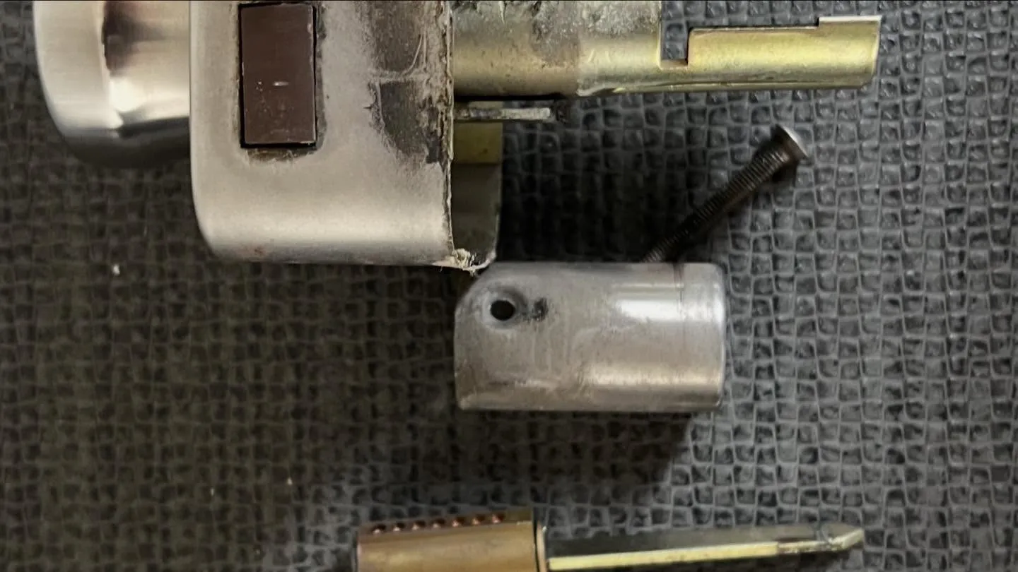 🔑【本日の施工事例｜SHOWA 7680KJシリンダー交換】