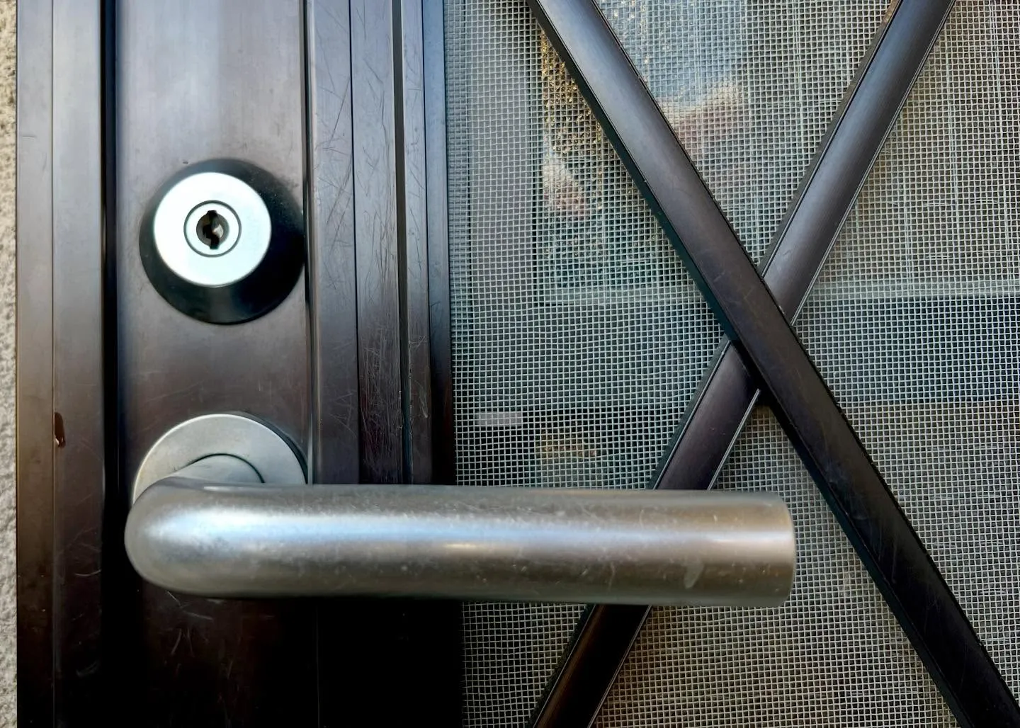 【レバーハンドルのネジがすぐ外れる…その原因は軸のゆるみでし...