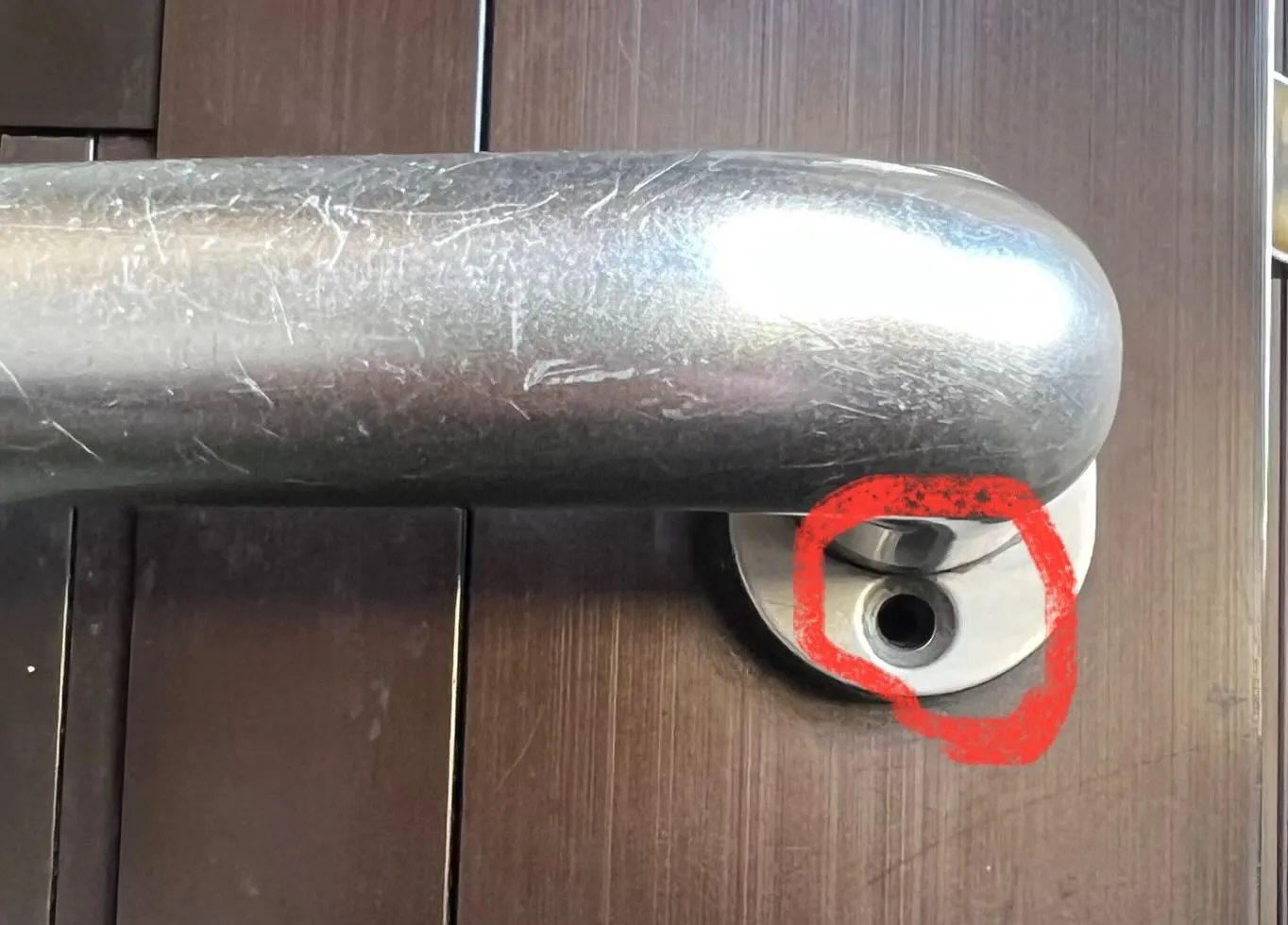 【レバーハンドルのネジがすぐ外れる…その原因は軸のゆるみでし...