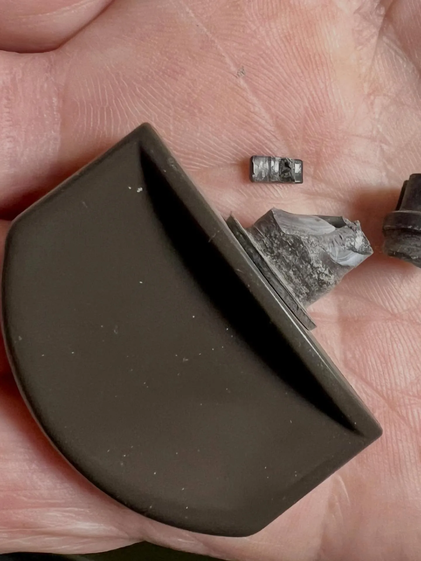 【鍵の不具合と部品交換のご依頼】