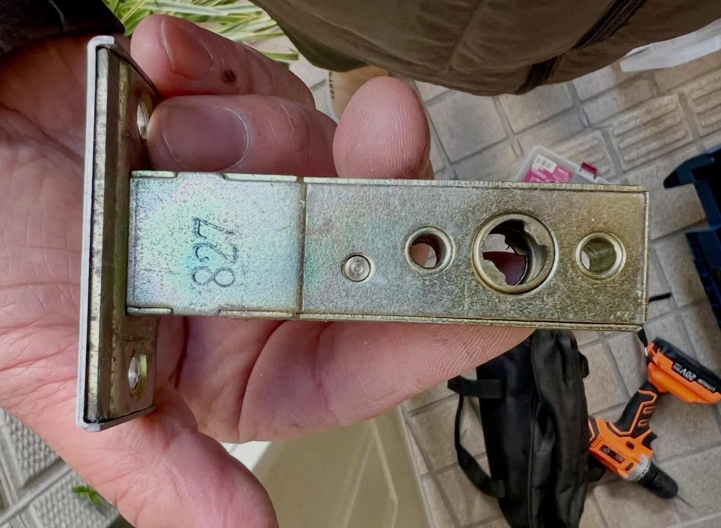 🔐【鍵が軽すぎる…それは故障のサインかもしれません】