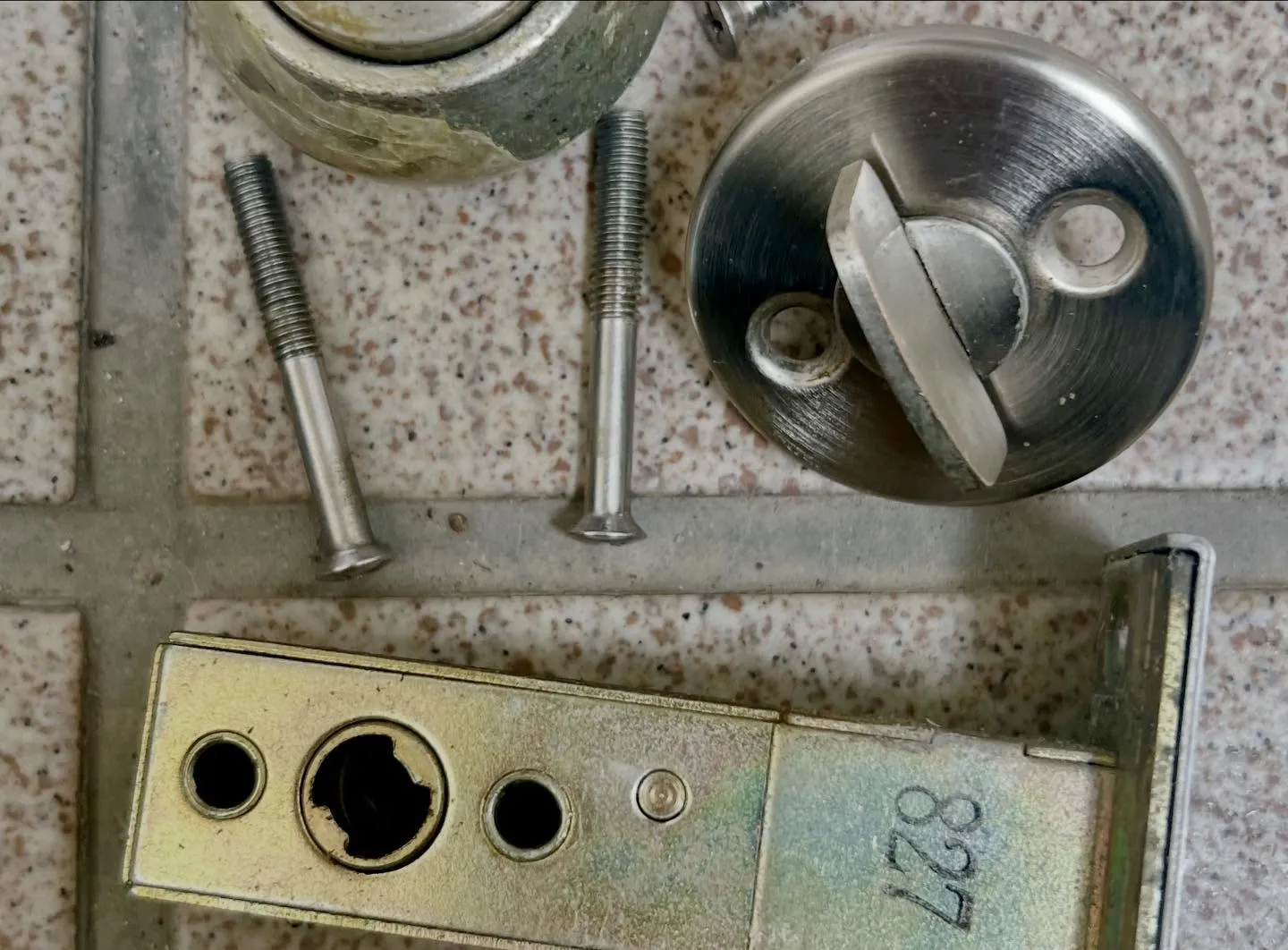 🔐【鍵が軽すぎる…それは故障のサインかもしれません】