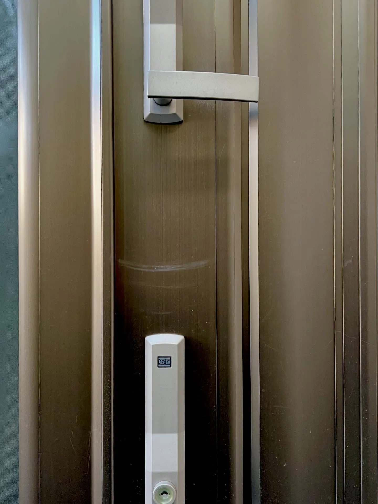 【年末の防犯対策に、鍵交換のご依頼】