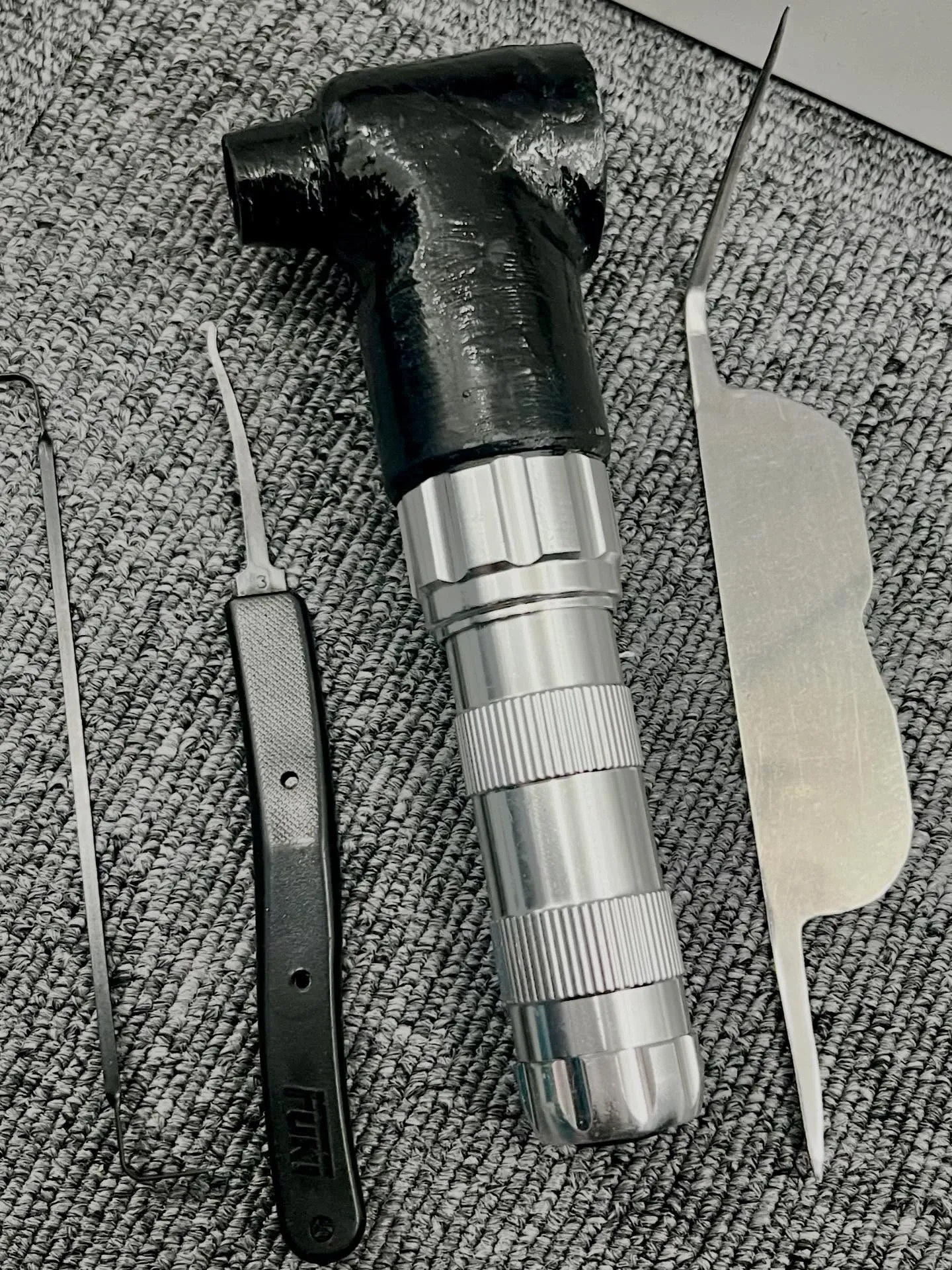 【書庫の鍵が見当たらない…でも壊さず開けられます】