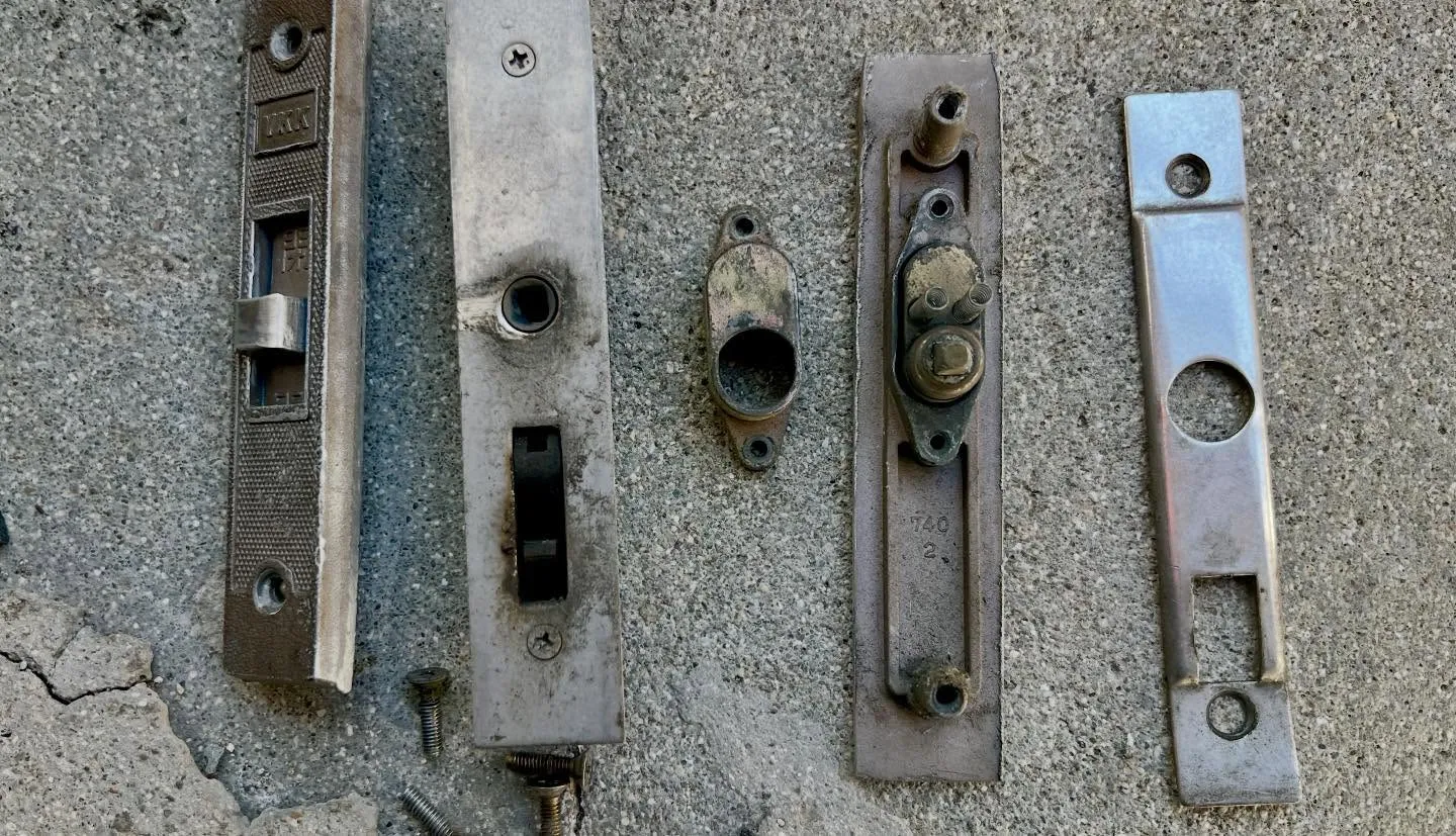 🔐【築45年の引き違い戸、鍵交換の現場より】