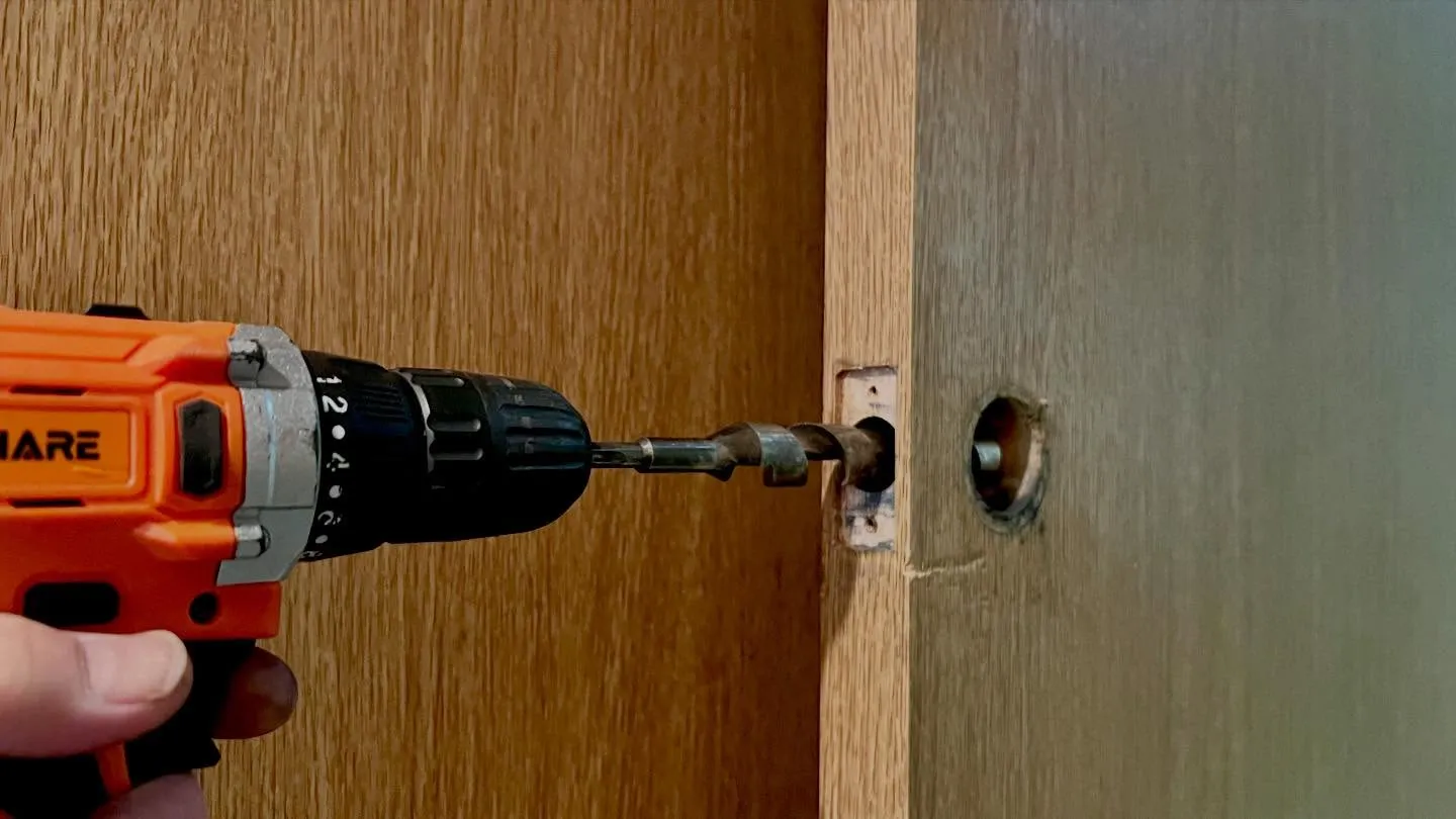 【浴室ドアのレバーハンドルが抜けない…その原因は?】