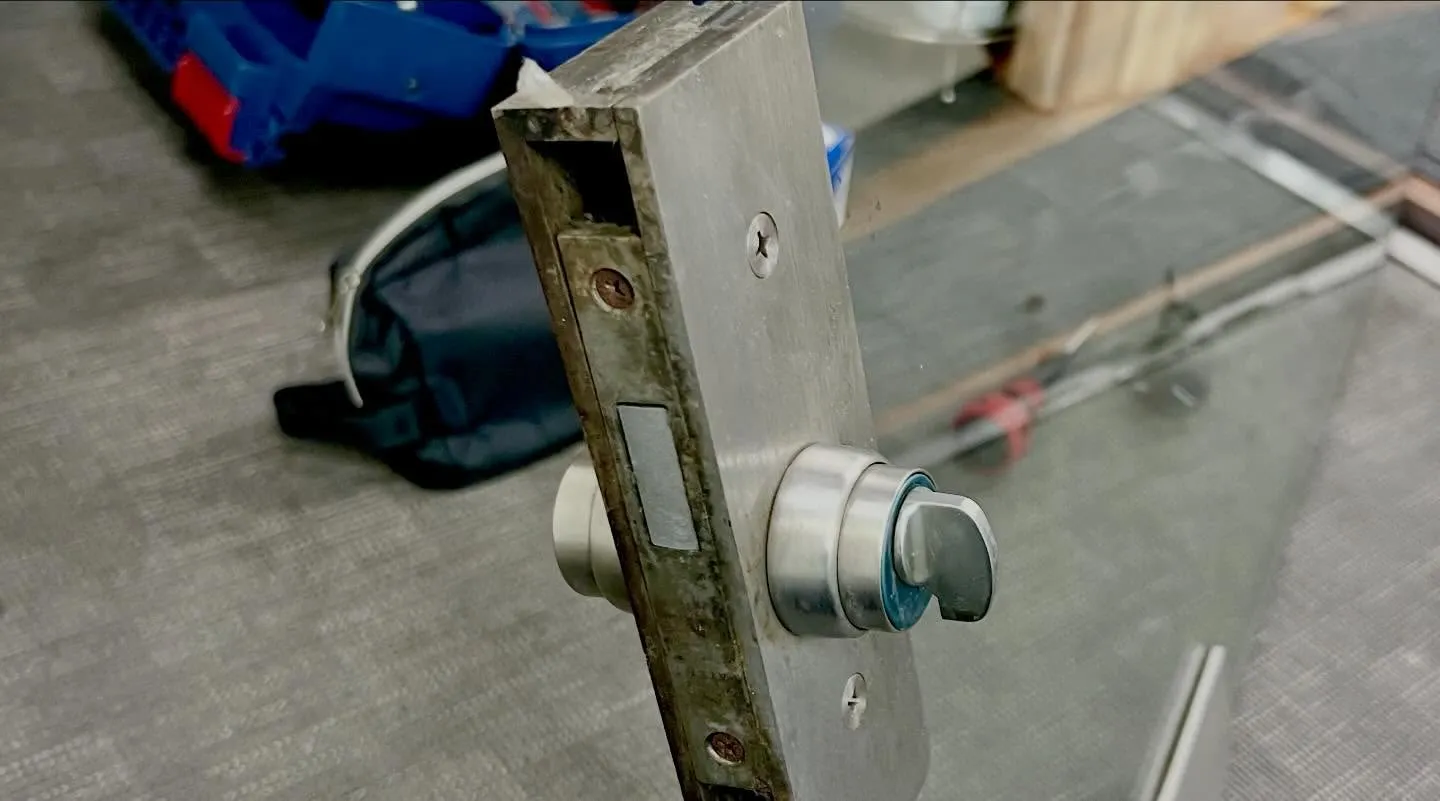 🔧【店舗事務所の鍵交換|写真打ち合わせのみで即対応】🔧