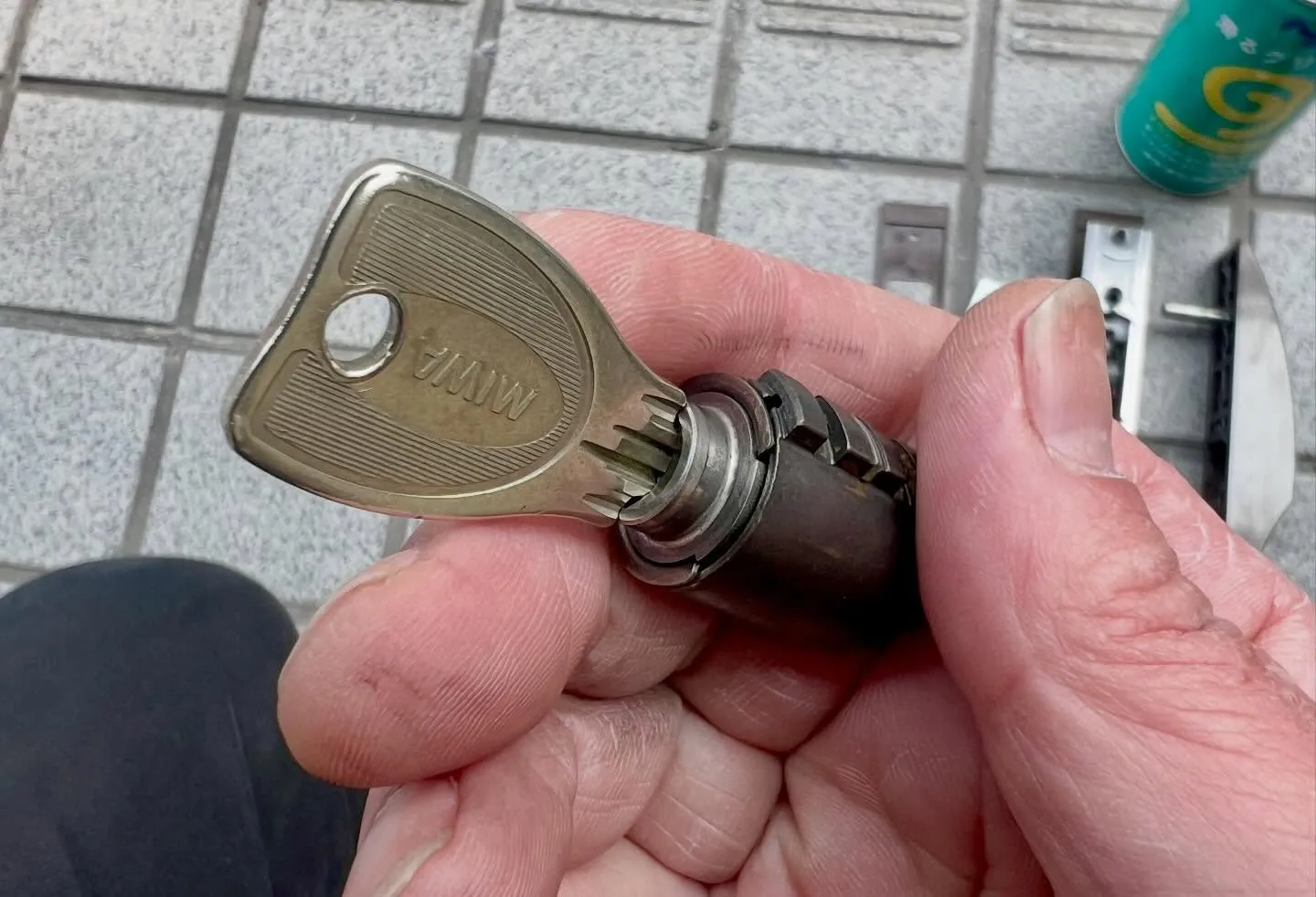 【13年前の鍵が突然回らない…交換のご依頼】