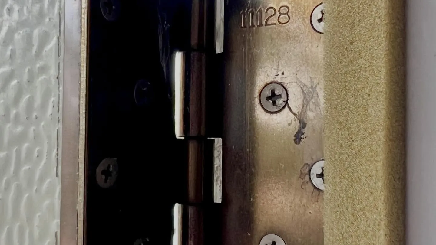 【現場主義の矜持】勝手口の鍵交換だけでは終わらせない