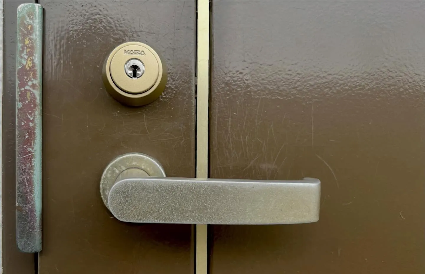 🔑【DIYでの鍵交換に失敗…プロが15分で対応した事例】