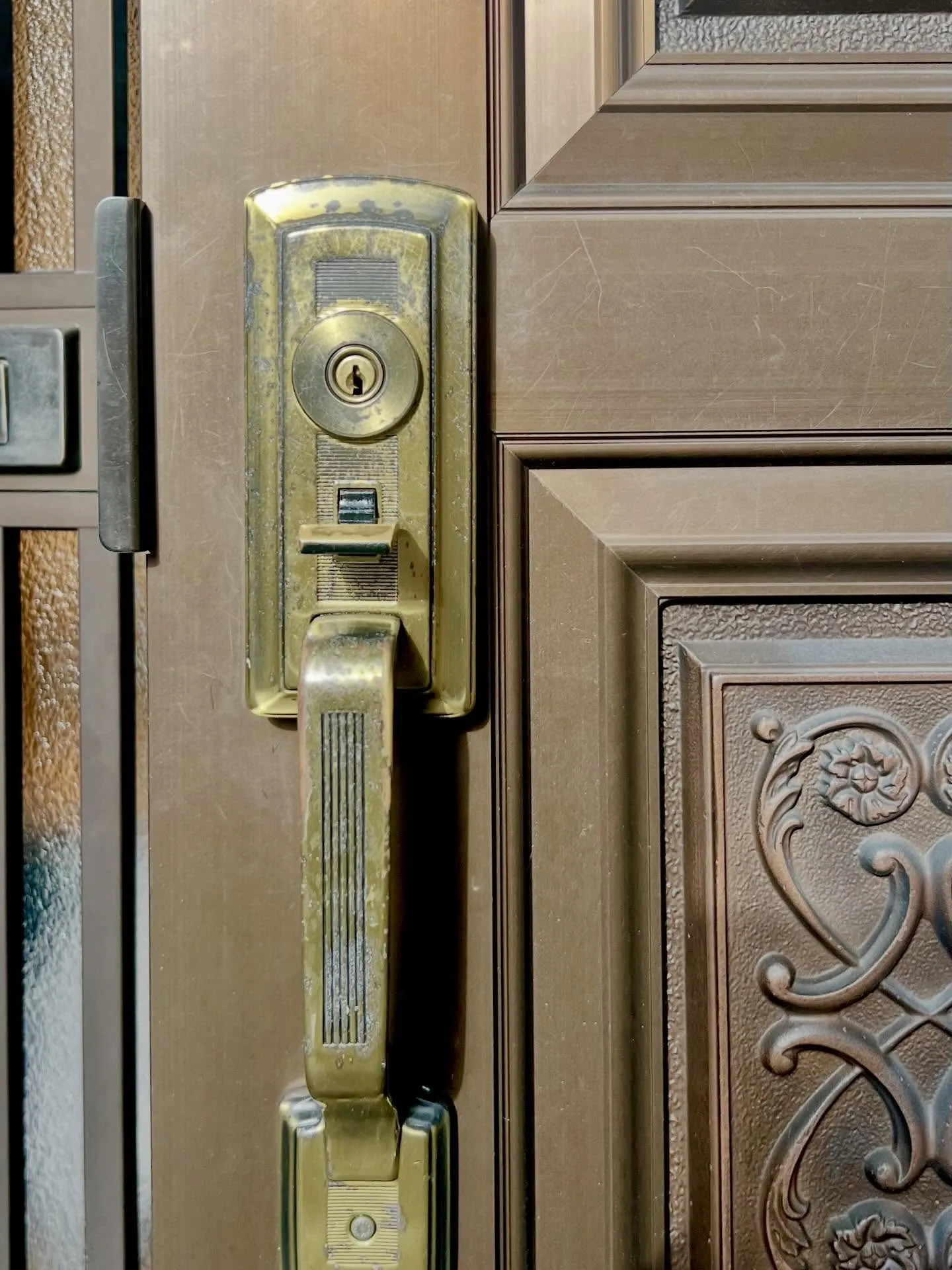 【本日の施工事例】YKKサムラッチ錠の不調をメンテナンスで改...