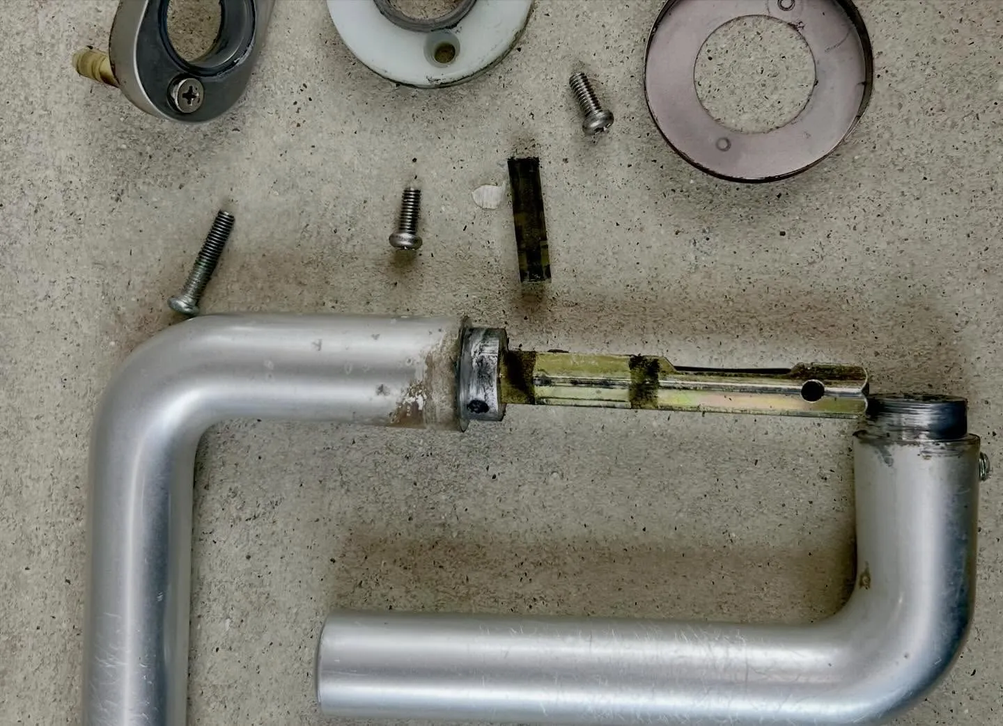 「初めてのご依頼でも安心していただけたレバー修理」