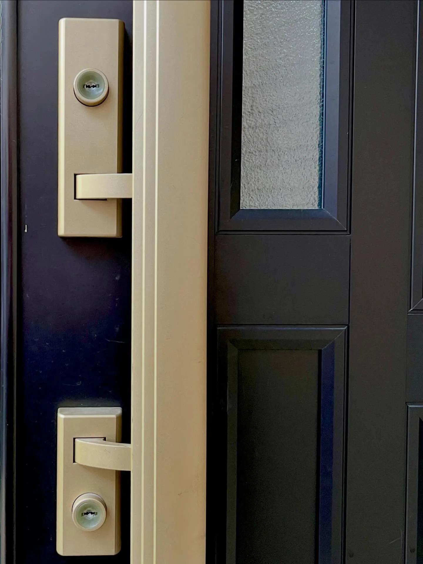 【玄関鍵の不調…原因はメーカー廃止シリンダーでした】